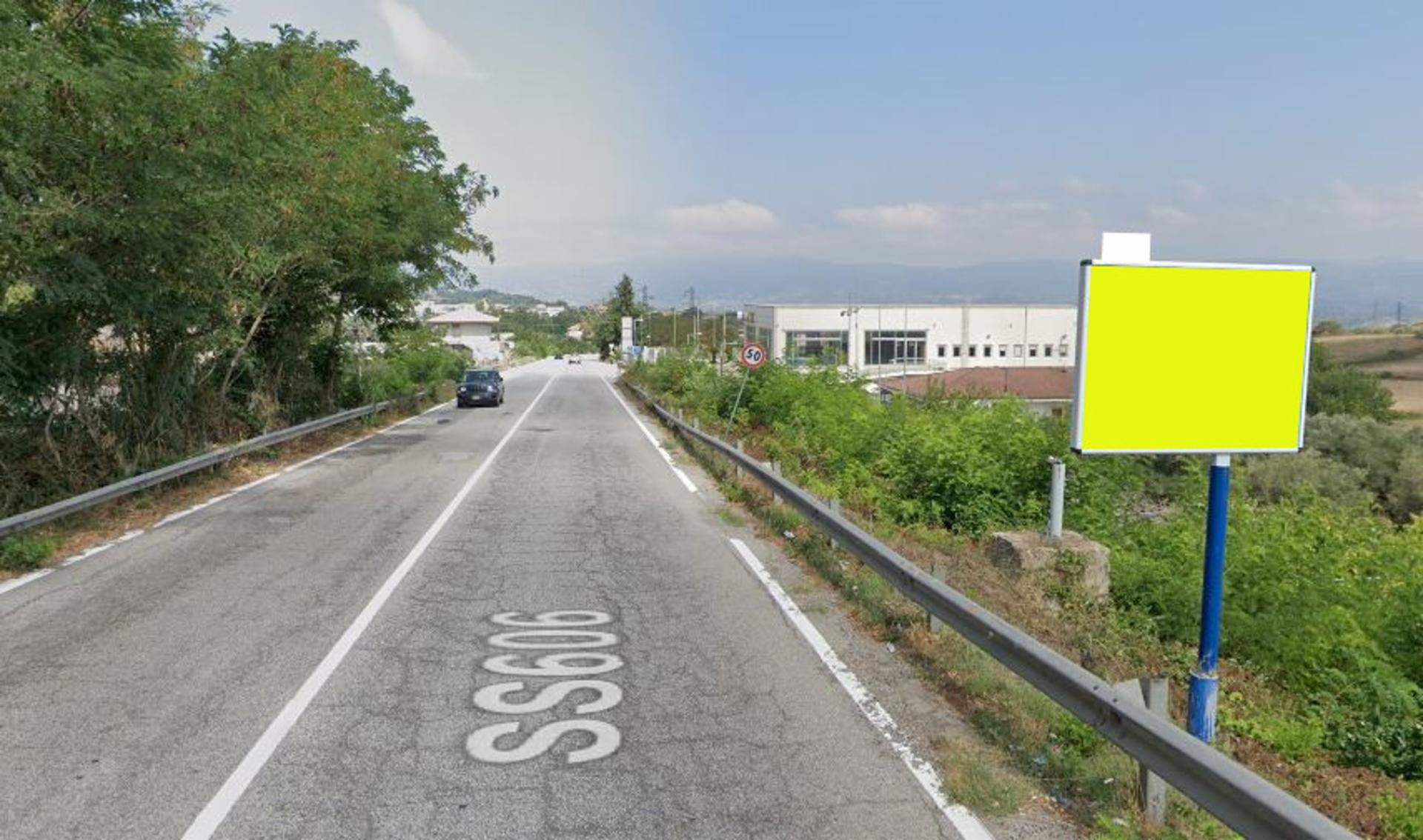 Impianto CARTELLONISTICA a Sant'Onofrio, in zona Q8 Easy