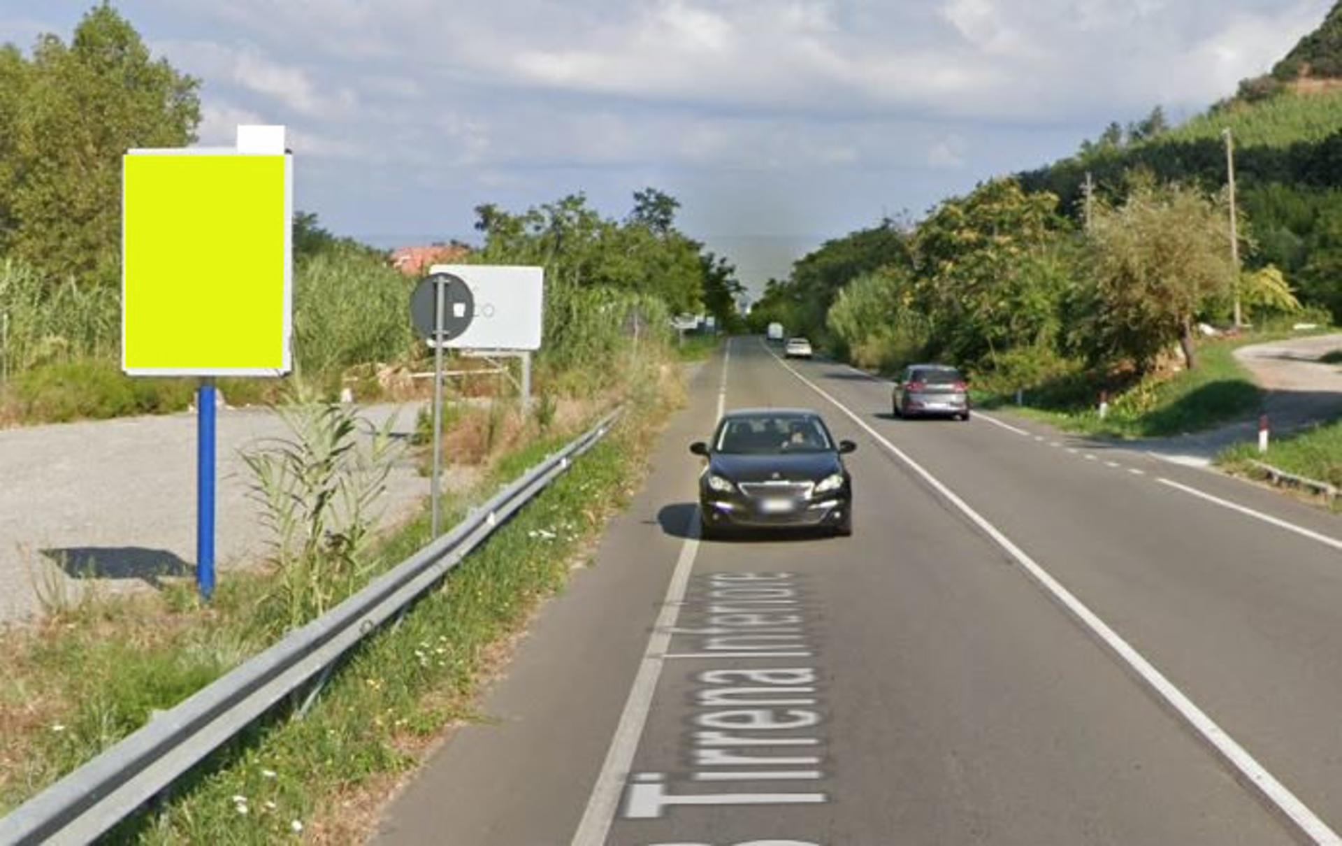 Impianto CARTELLONISTICA a Paola, in zona Conad