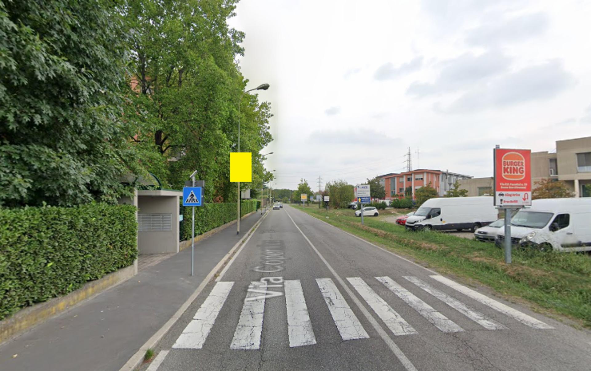 Impianto POLE MEDIA a Cinisello Balsamo, in zona OVS