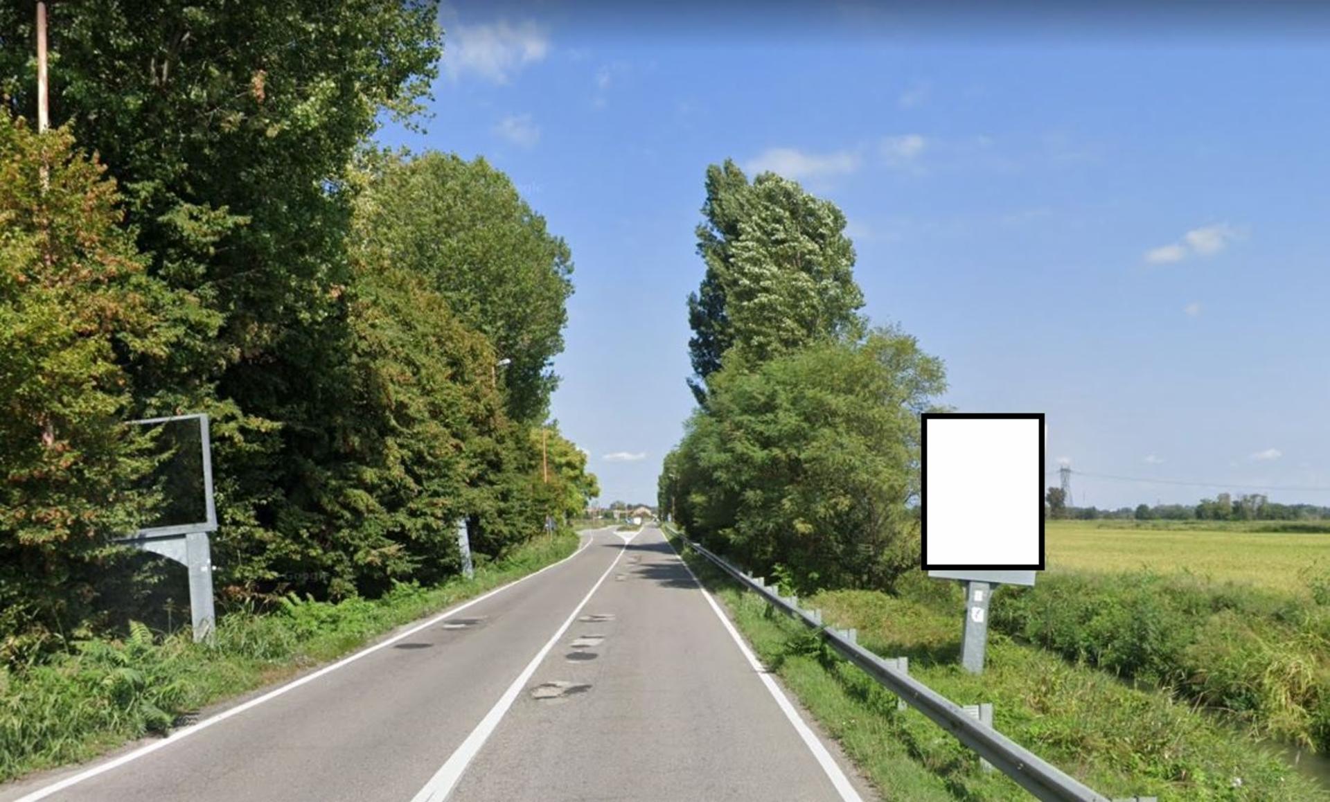 Impianto CARTELLONISTICA a Lacchiarella, in zona Conad