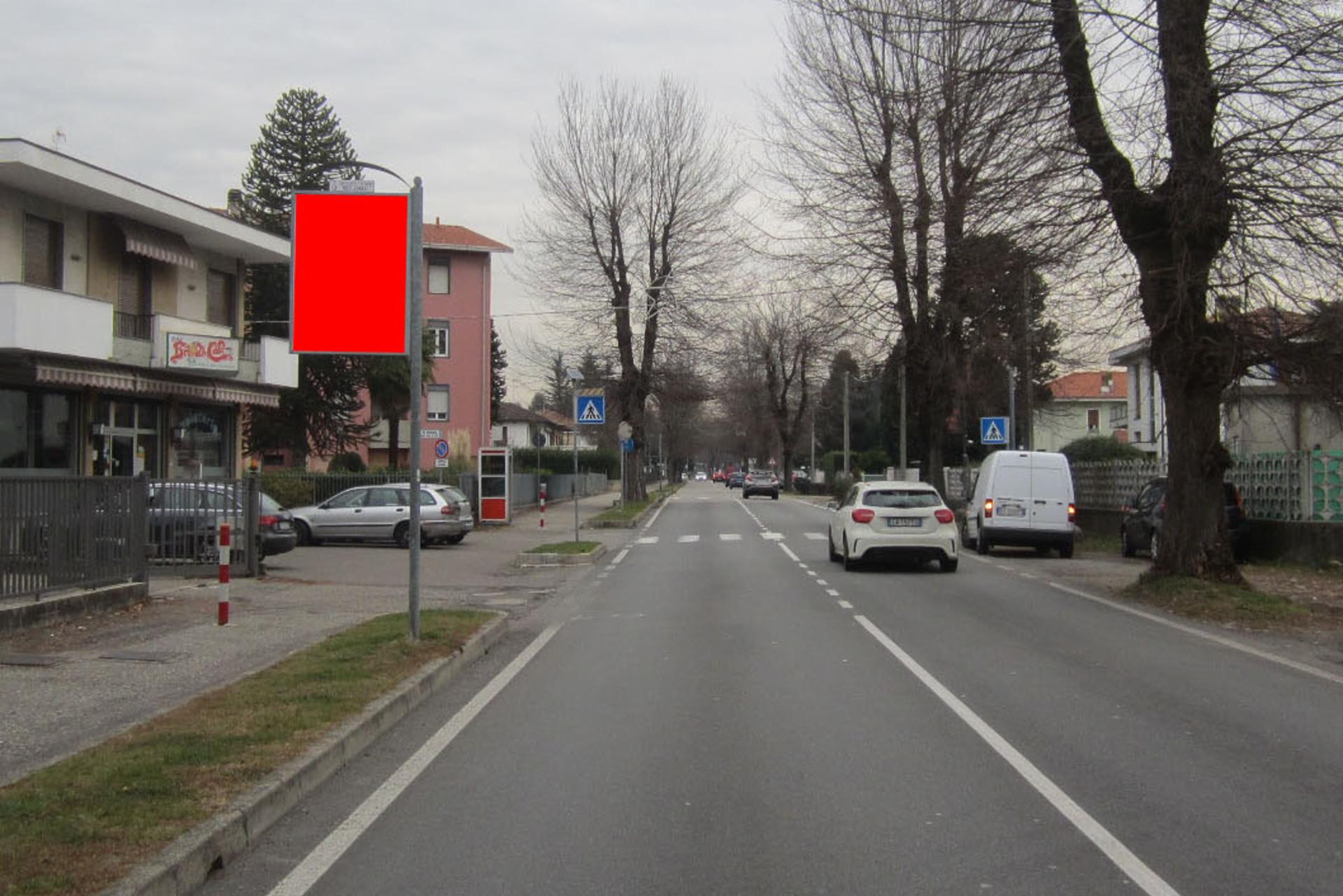 Impianto CARTELLONISTICA a Vergiate, in zona Conad