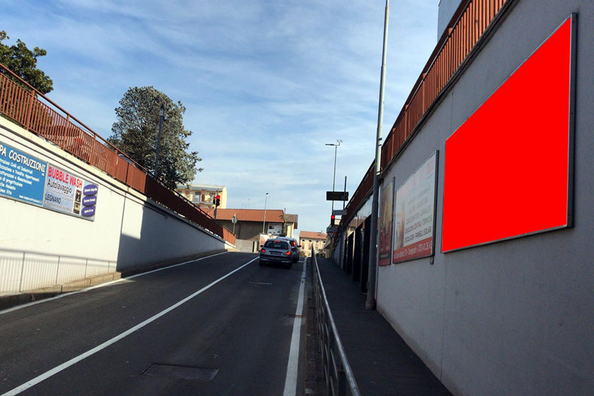 Impianto CARTELLONISTICA a Canegrate, in zona Tozzo Arredamenti