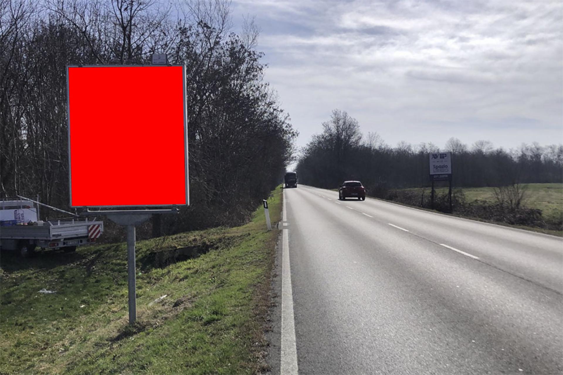 Impianto CARTELLONISTICA a Fontaneto d'Agogna, in zona Banco BPM
