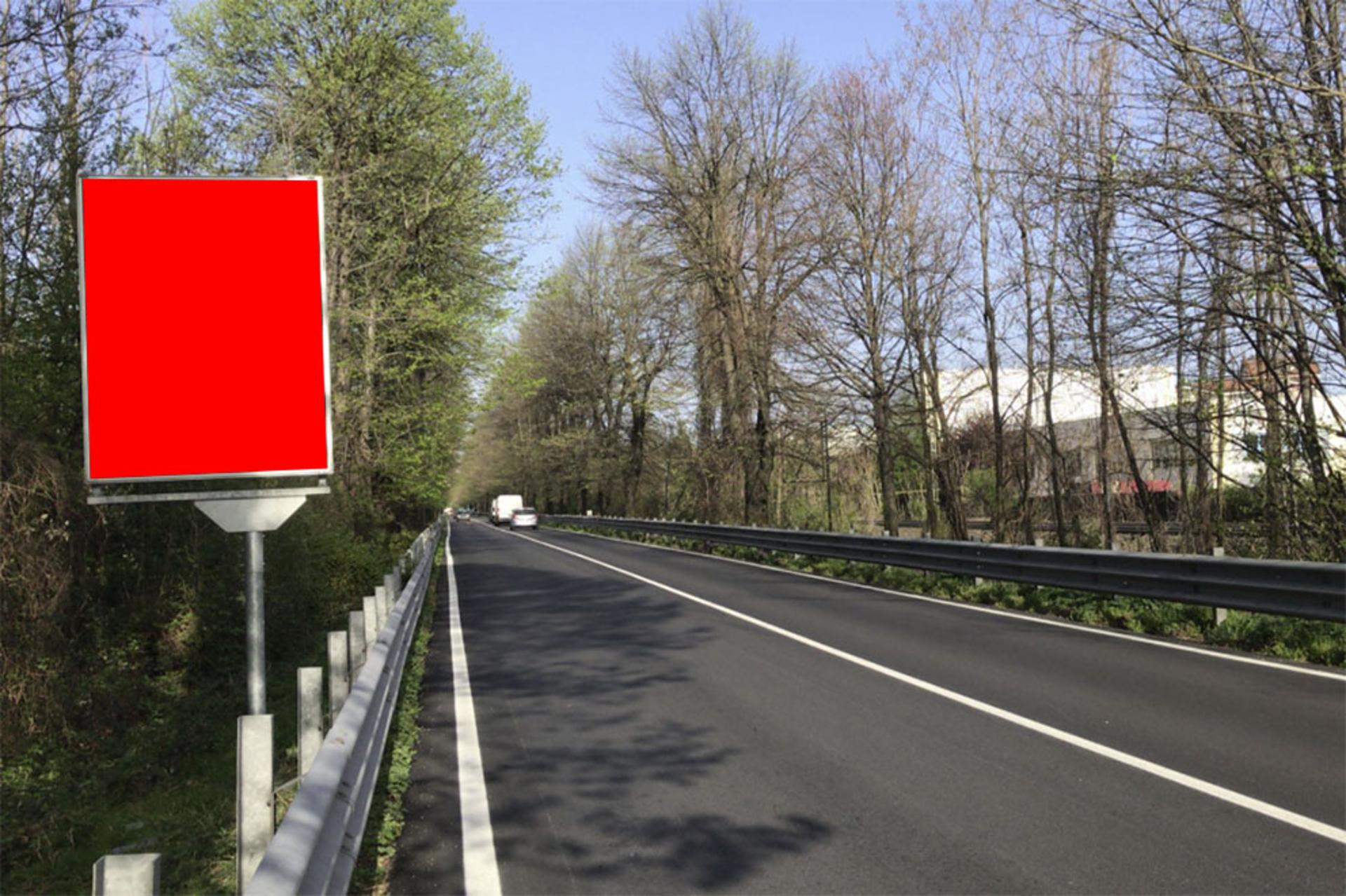 Impianto CARTELLONISTICA a Casorate Sempione, in zona Bellaria
