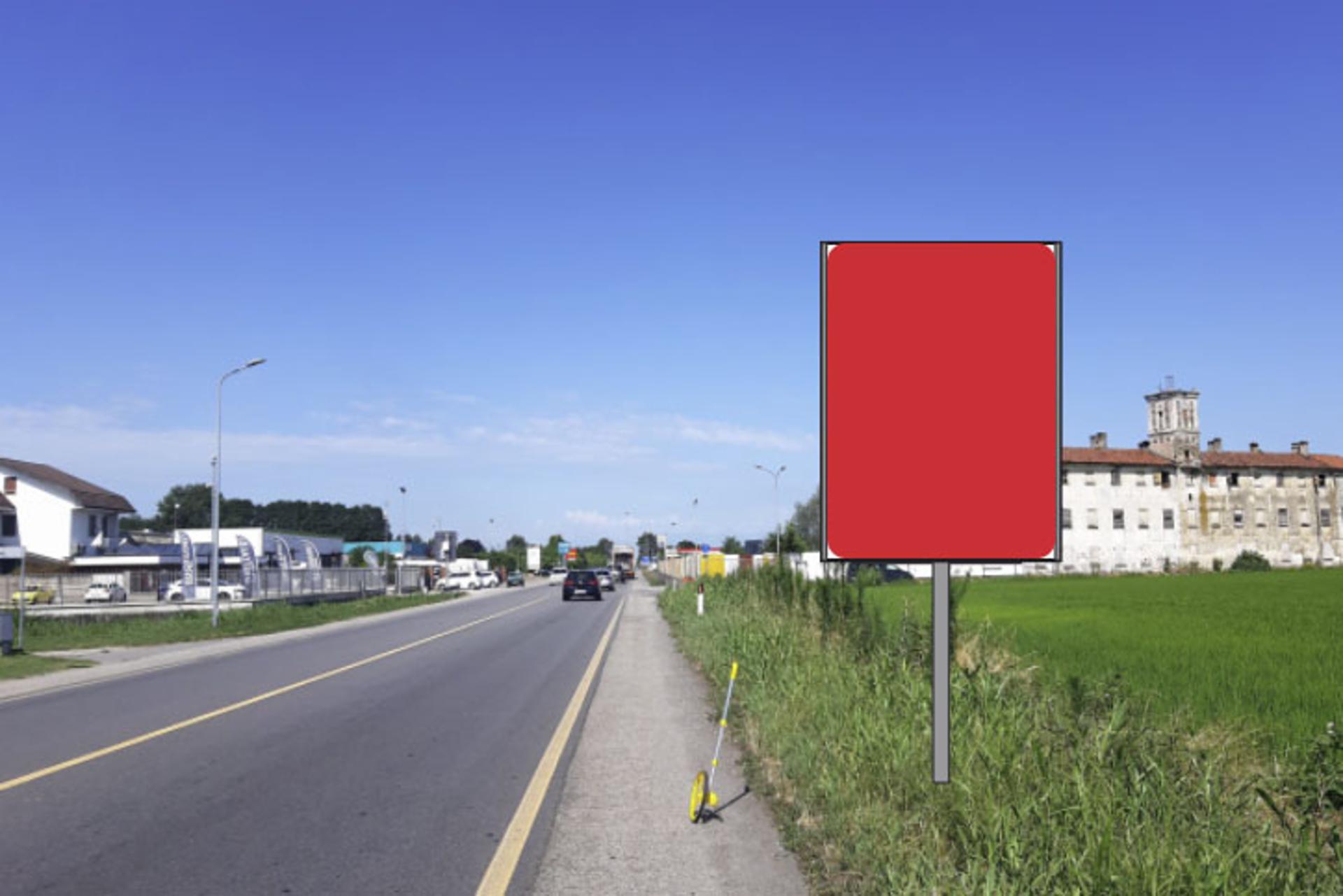 Impianto CARTELLONISTICA a Trecate, in zona Centro Calzaturiero