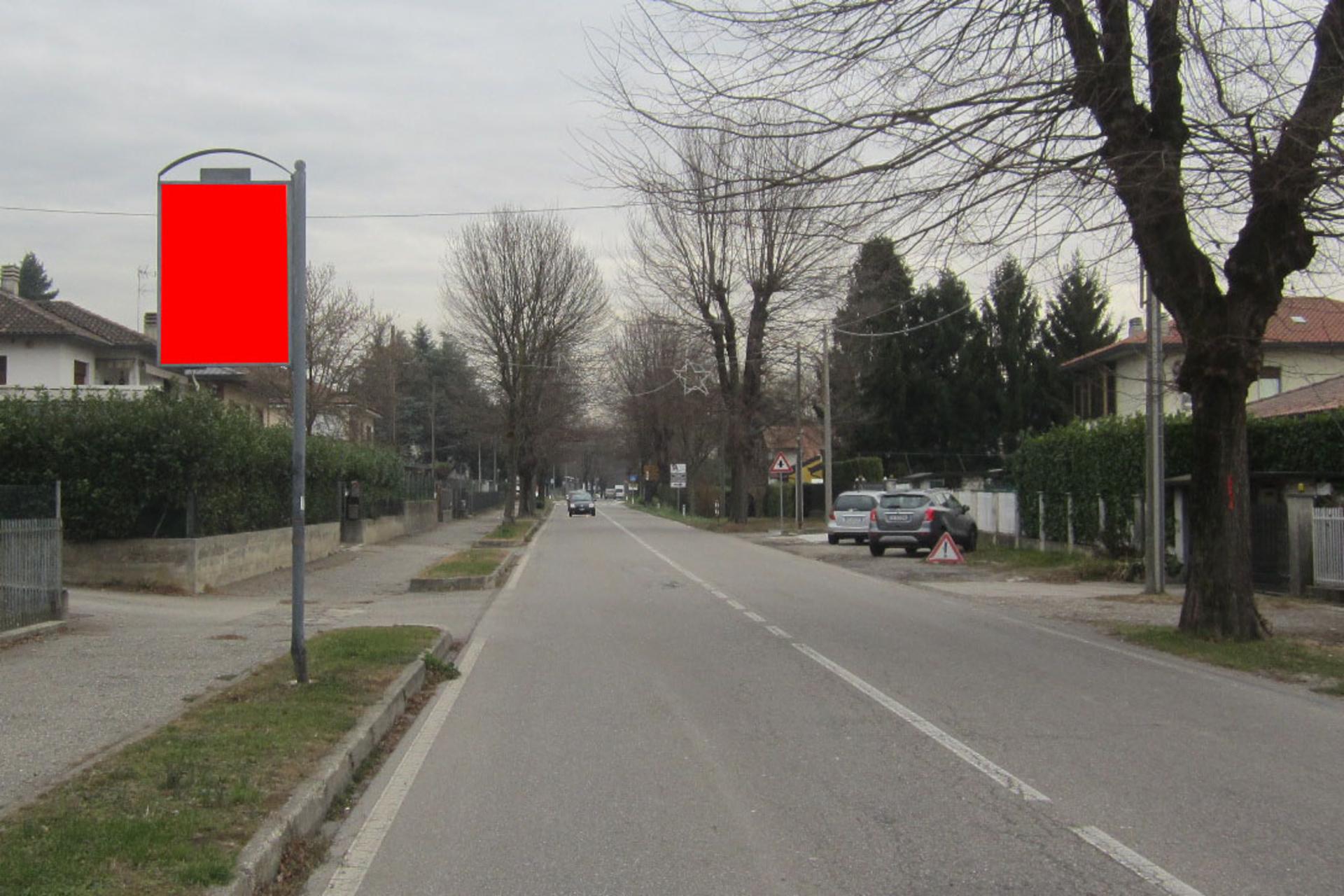 Impianto CARTELLONISTICA a Vergiate, in zona Conad