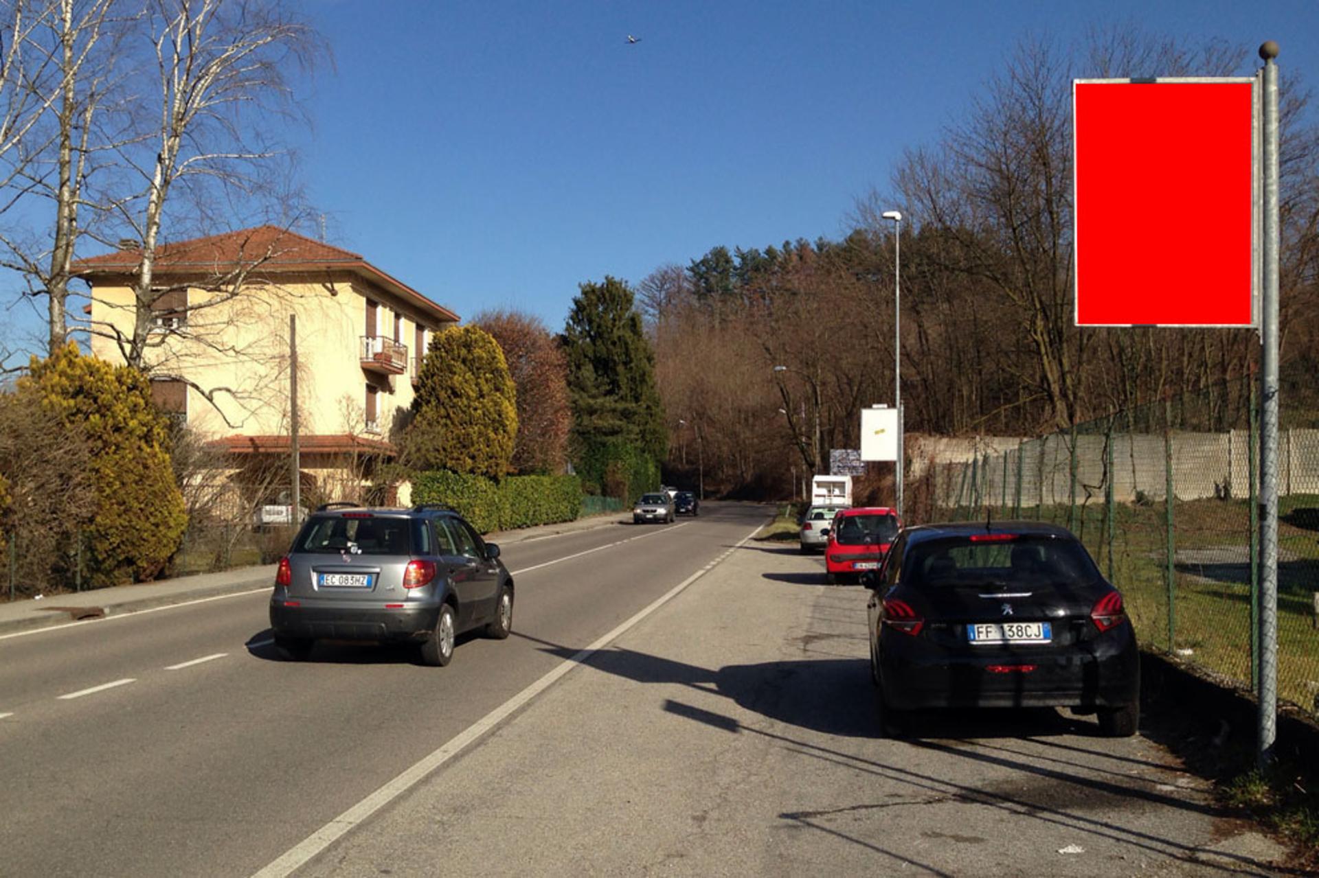 Impianto CARTELLONISTICA a Buguggiate, in zona New Bar