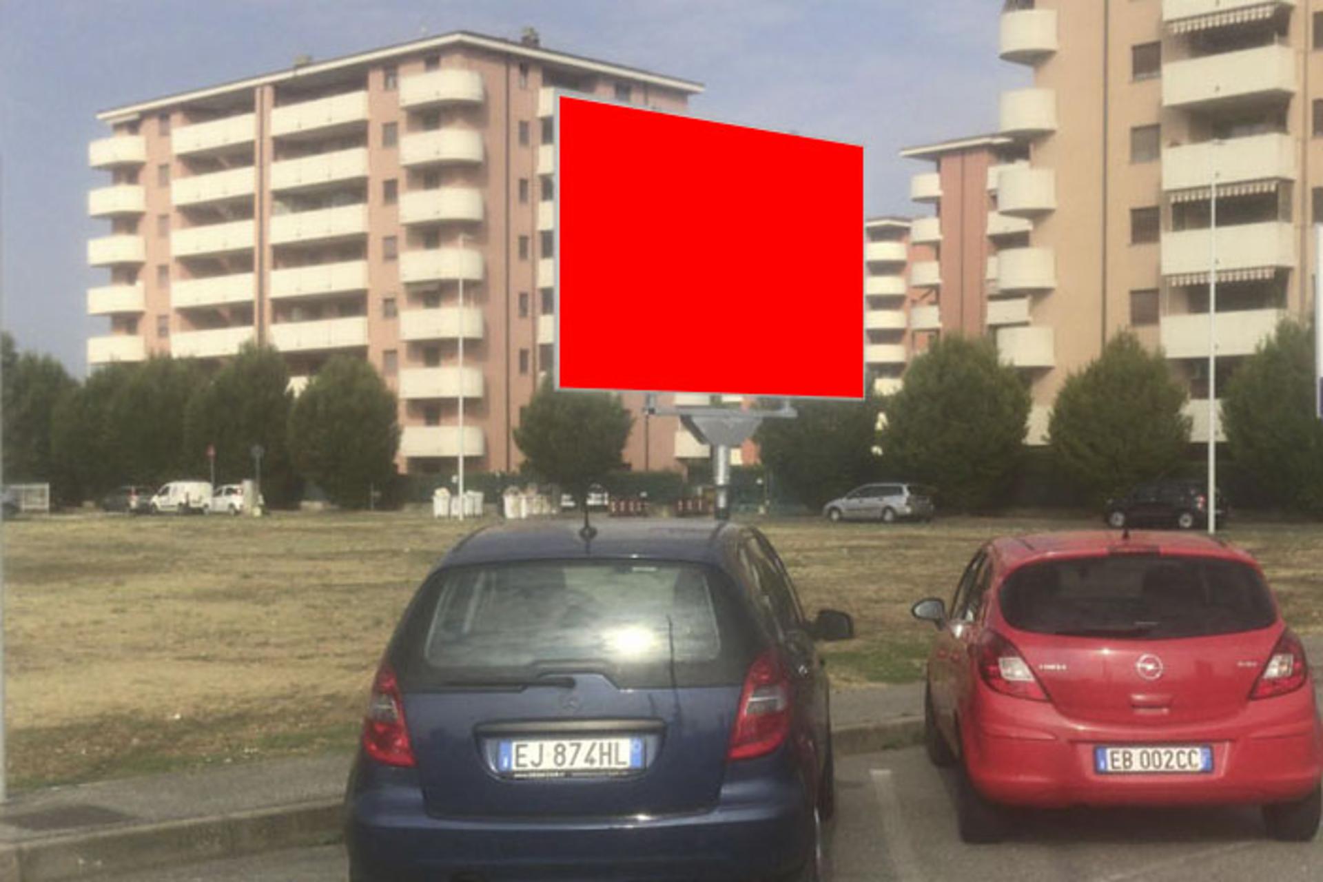 Impianto CARTELLONISTICA a Busto Arsizio, in zona Unes