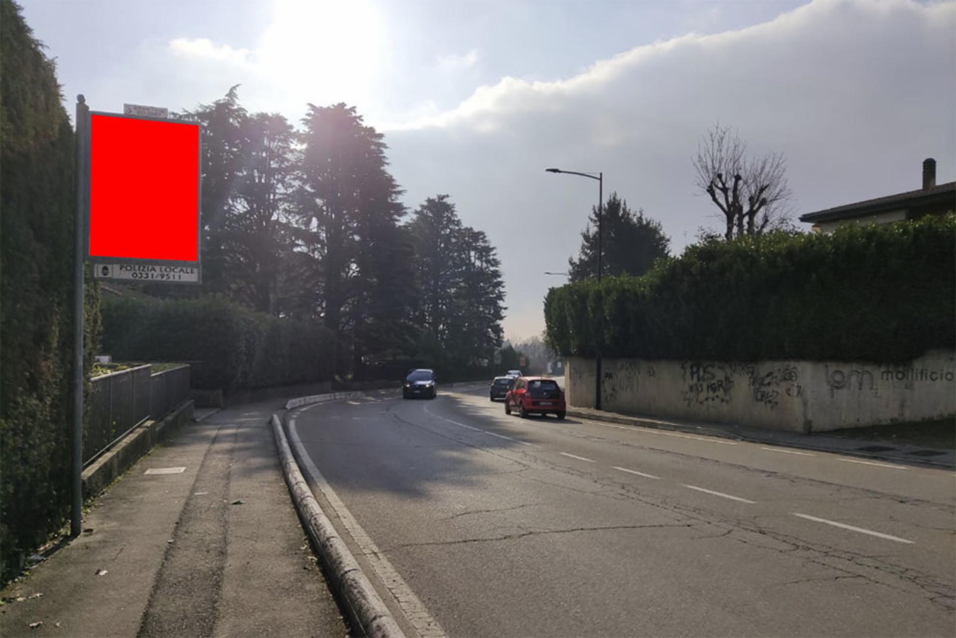 Impianto CARTELLONISTICA a Somma Lombardo, in zona In's Mercato