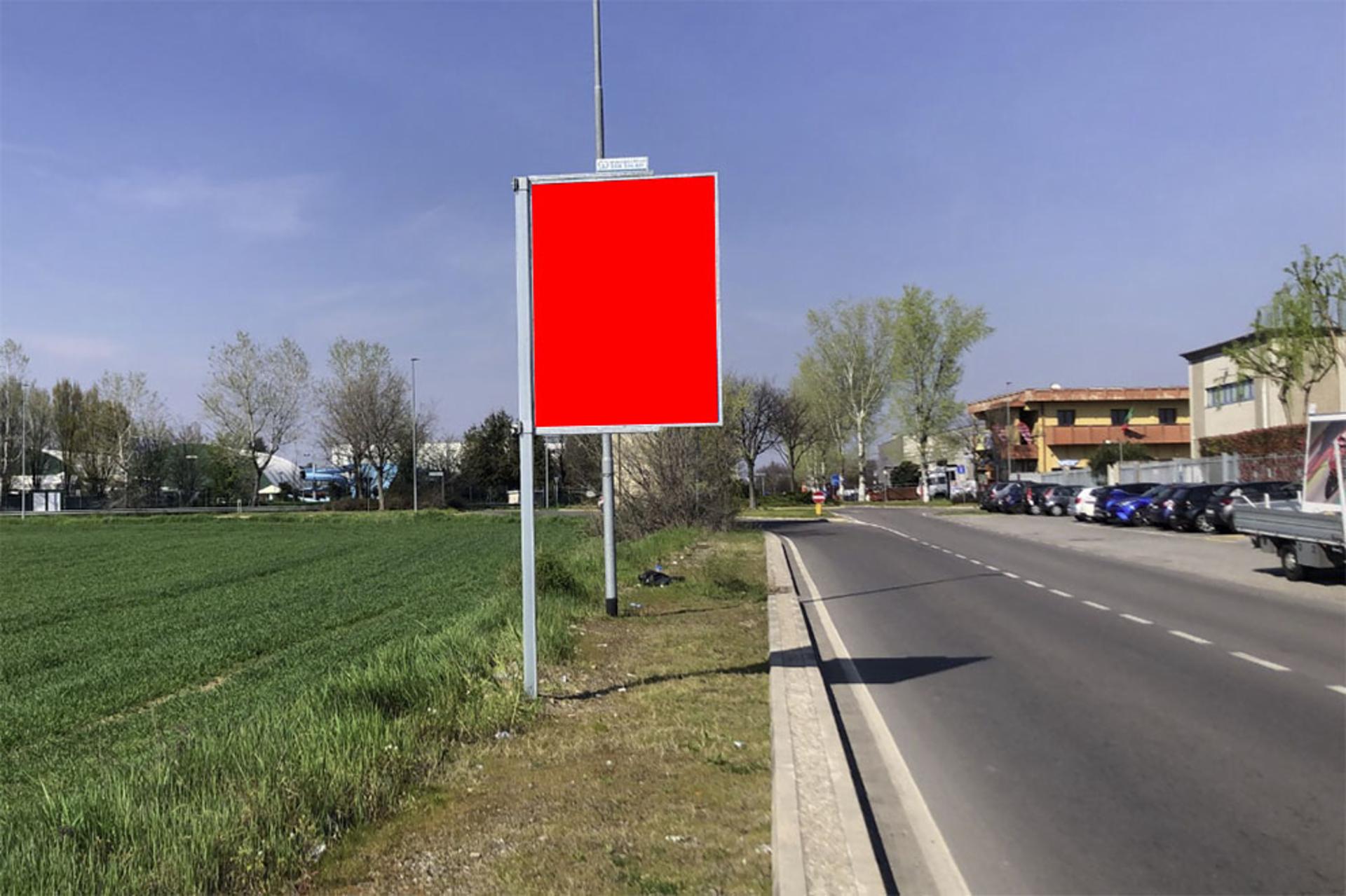 Impianto CARTELLONISTICA a Origgio, in zona Easy Village Restaurant