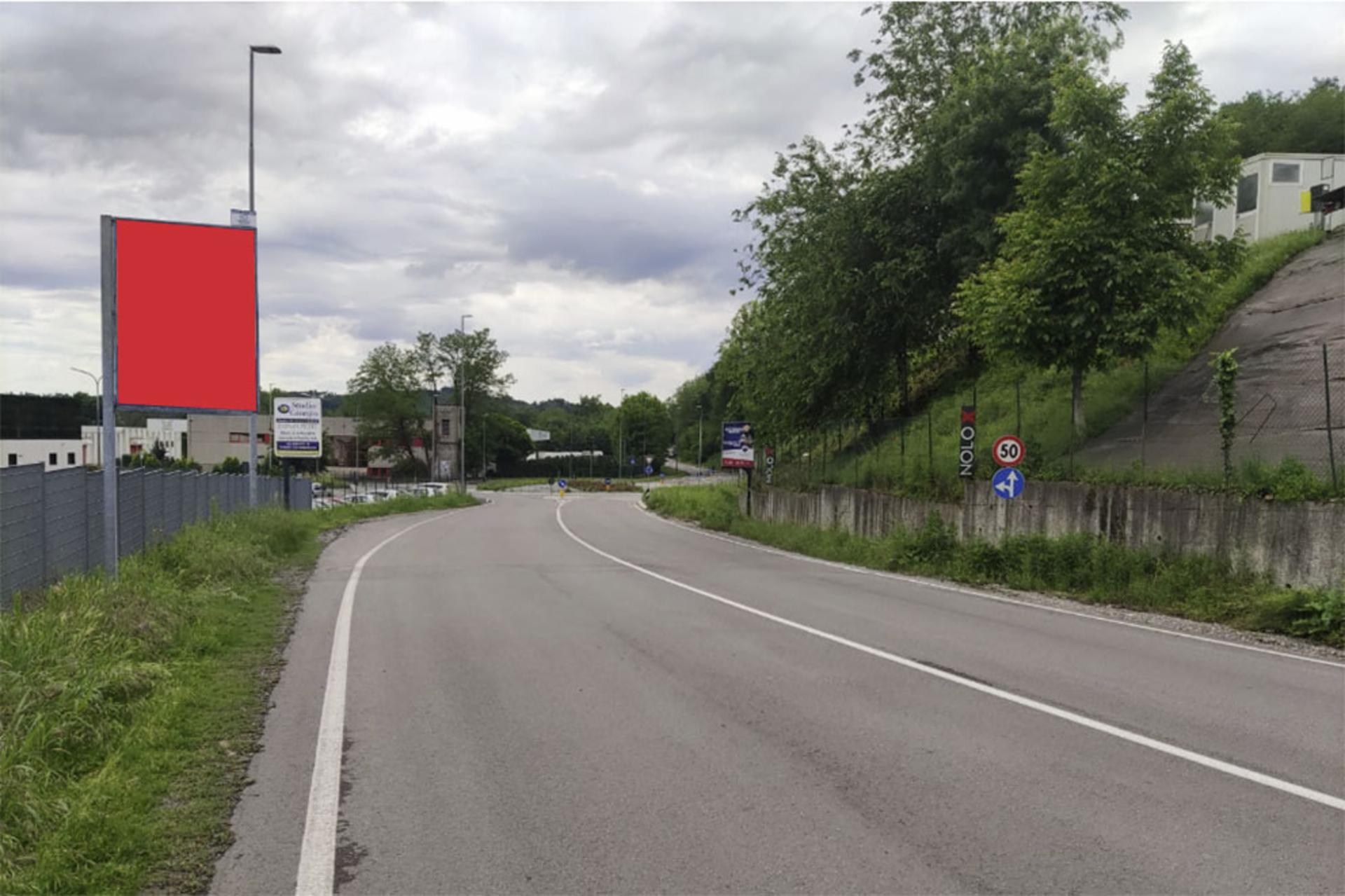 Impianto CARTELLONISTICA a Casnate con Bernate, in zona Gnoccheria