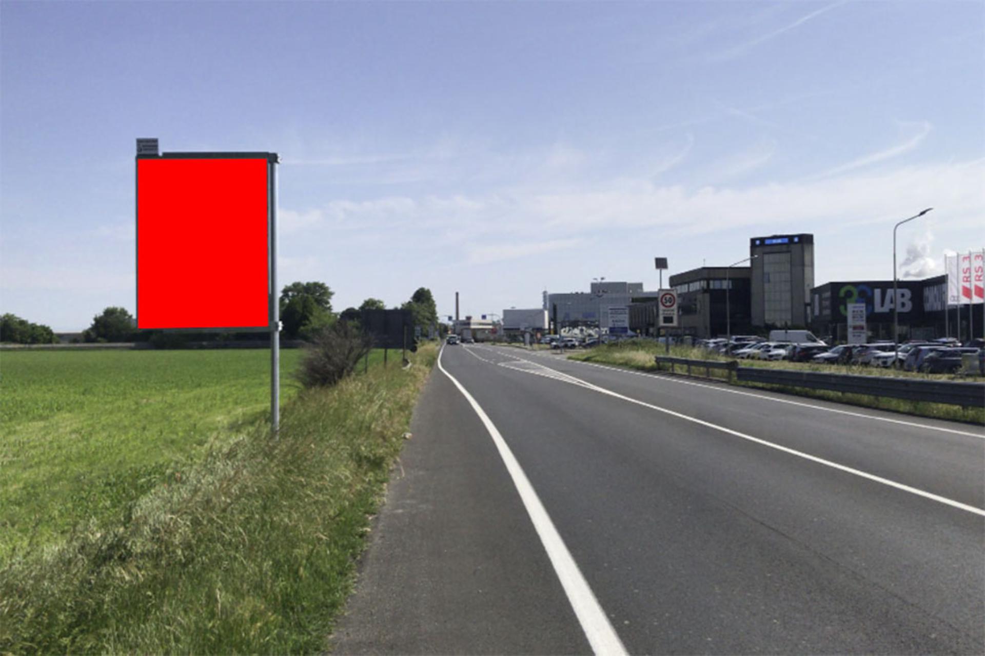 Impianto CARTELLONISTICA a Novara, in zona Unieuro