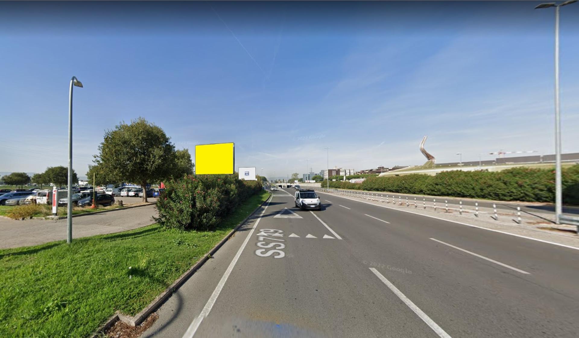 Impianto POSTER a Prato, in zona McDonald's