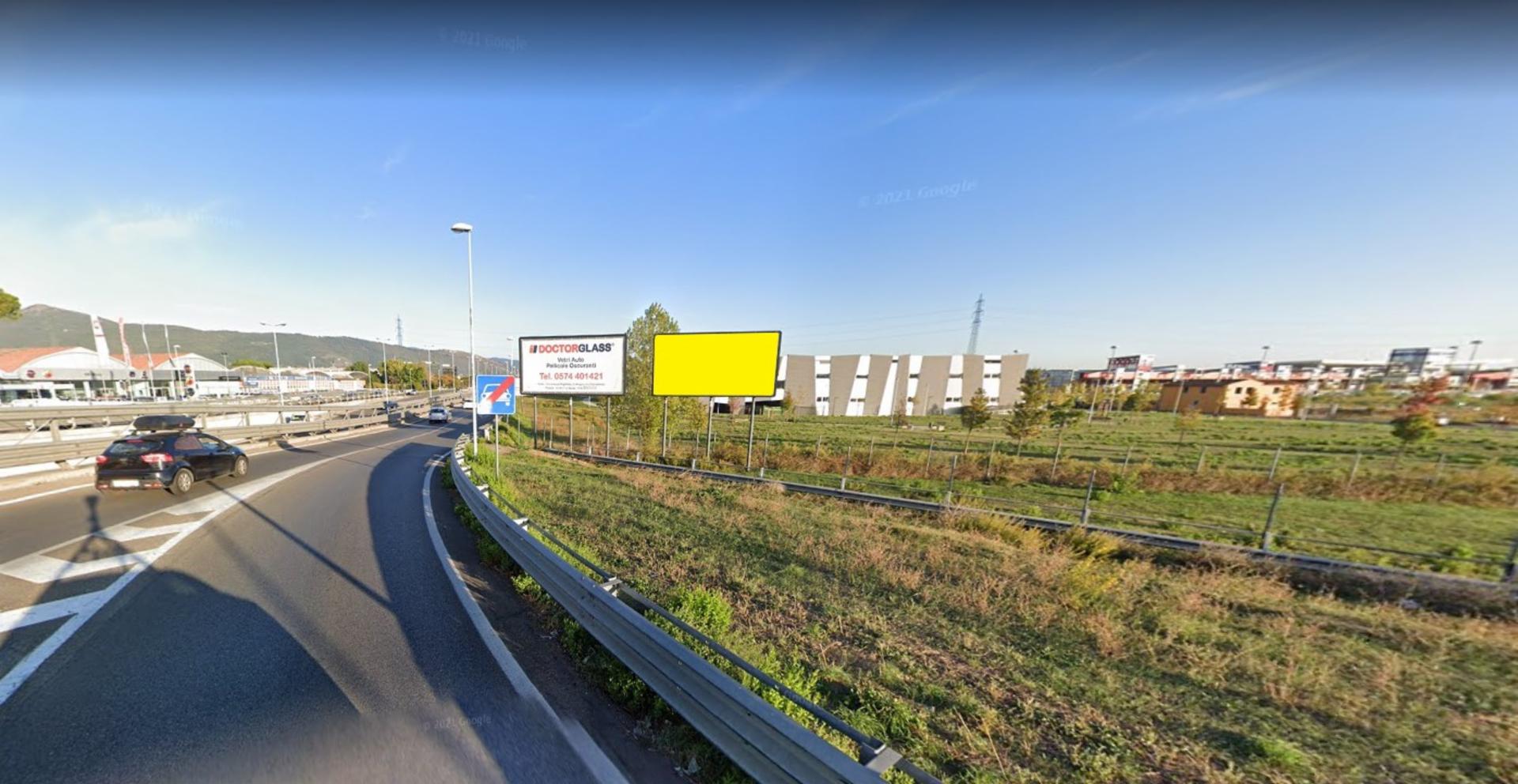 Impianto 6 X 3 a Prato, in zona Maisons du Monde