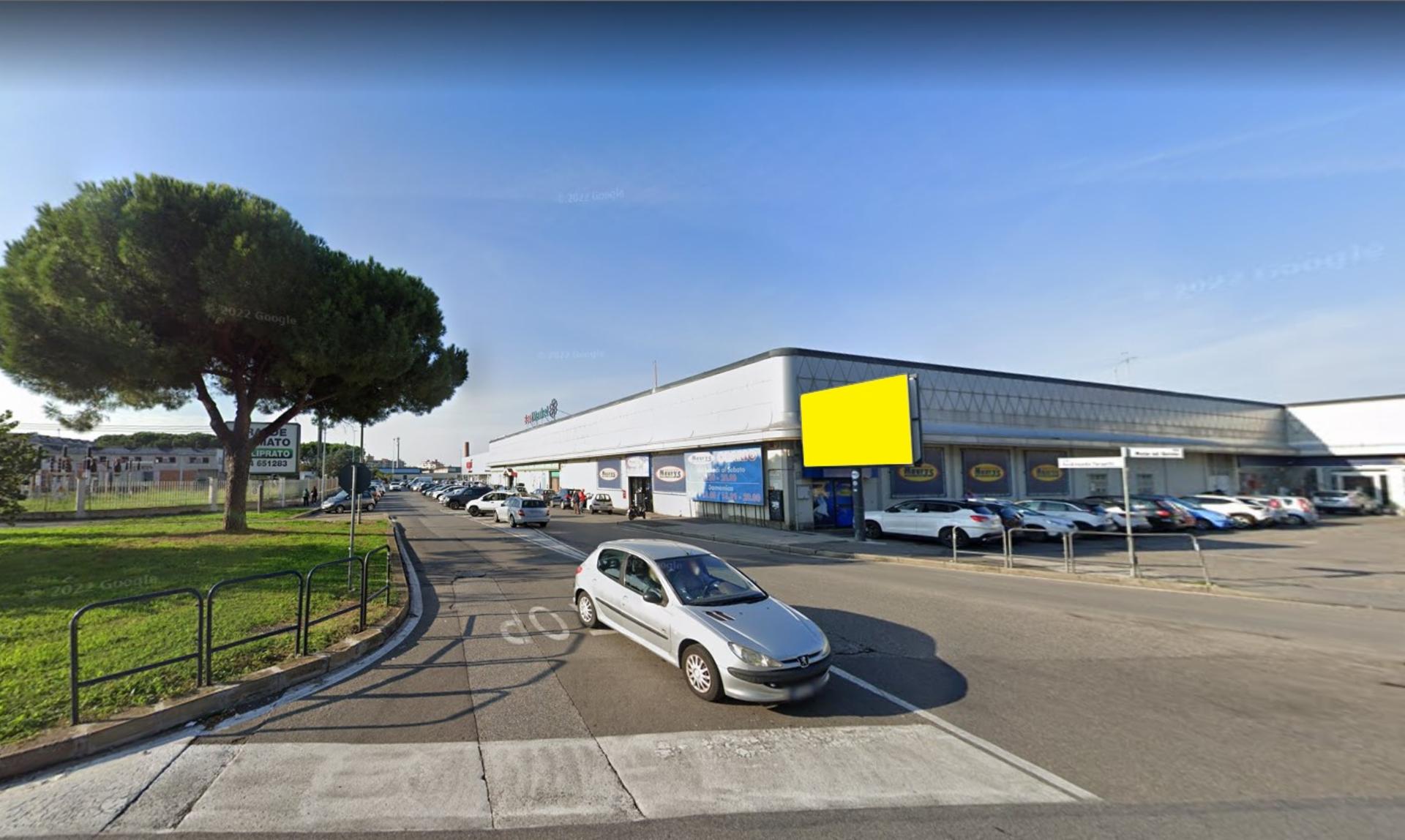 Impianto POSTER a Prato, in zona Fabbricone