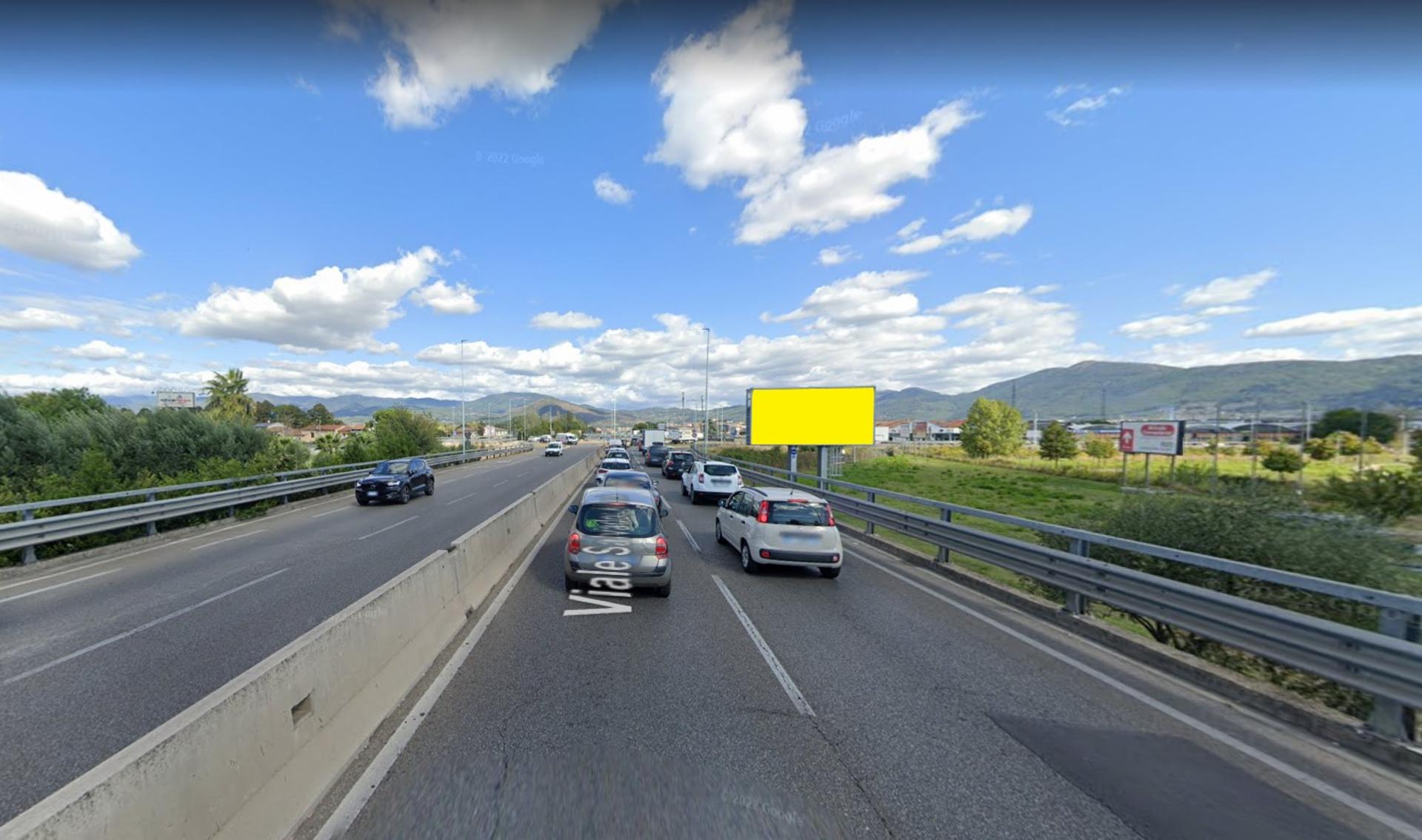 Impianto 6 X 3 a Prato, in zona Maisons du Monde