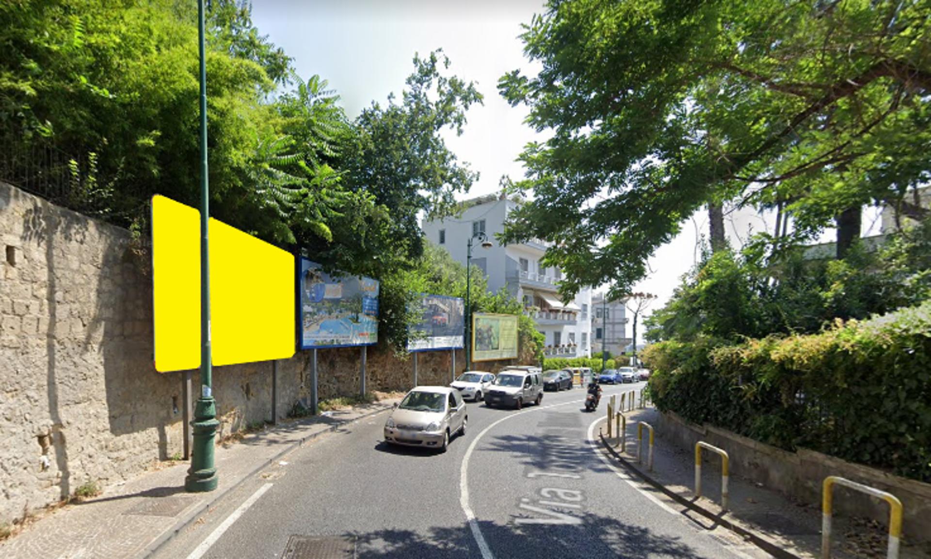Impianto 6 X 3 a Napoli, in zona 21 Biergrube