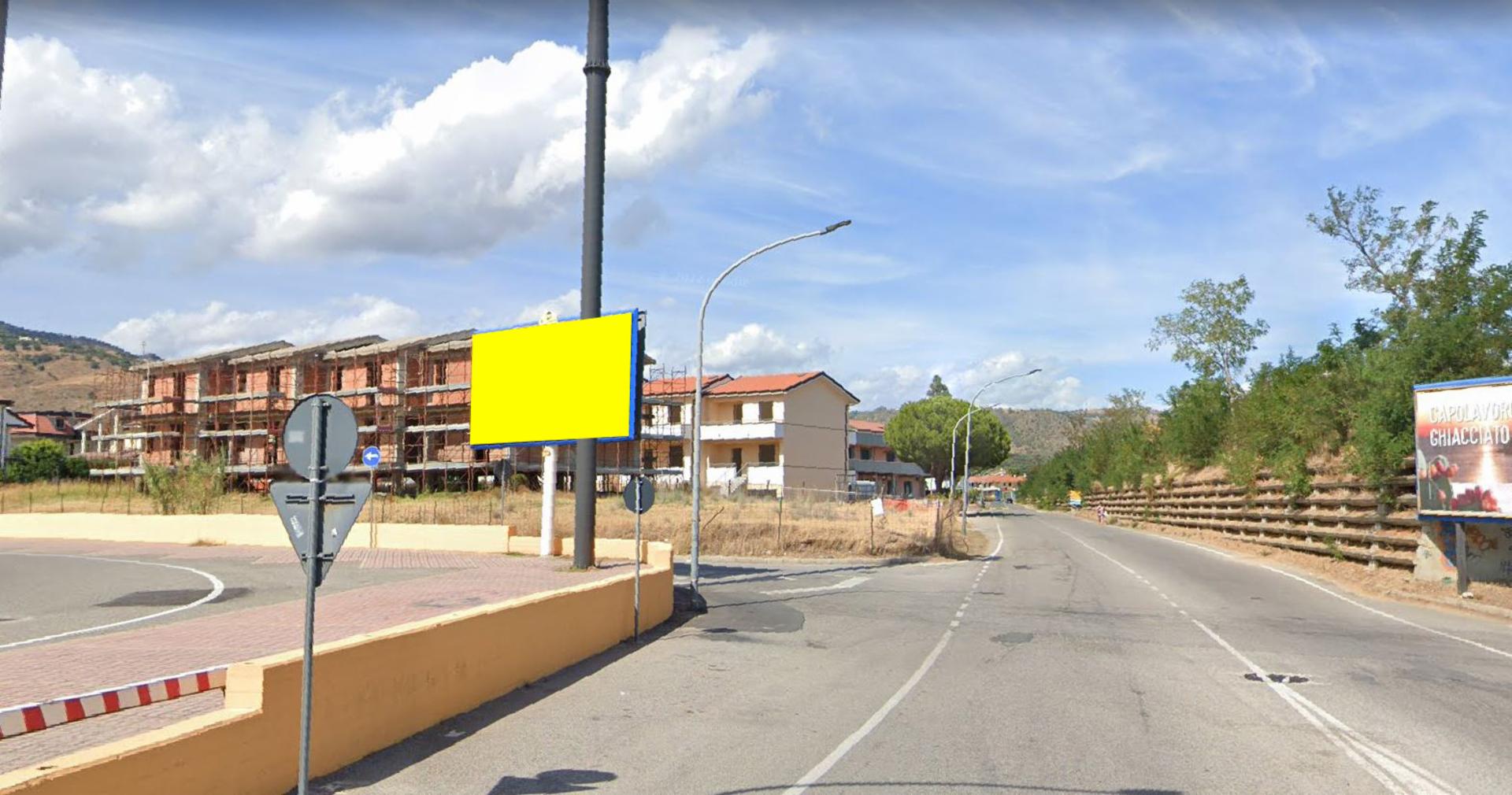 Impianto 6 X 3 a Montepaone, in zona Giunti al Punto
