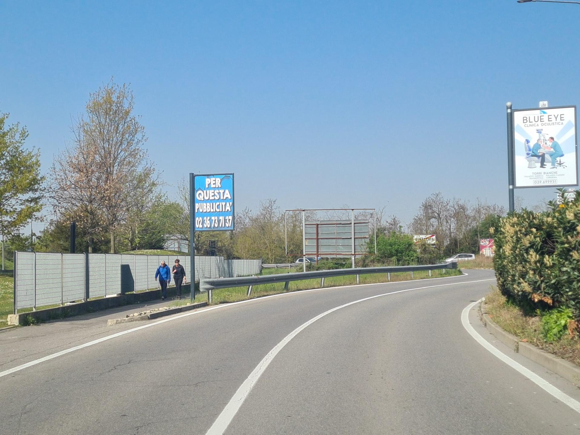 Impianto CARTELLONISTICA a Vimercate, in zona Il Gigante