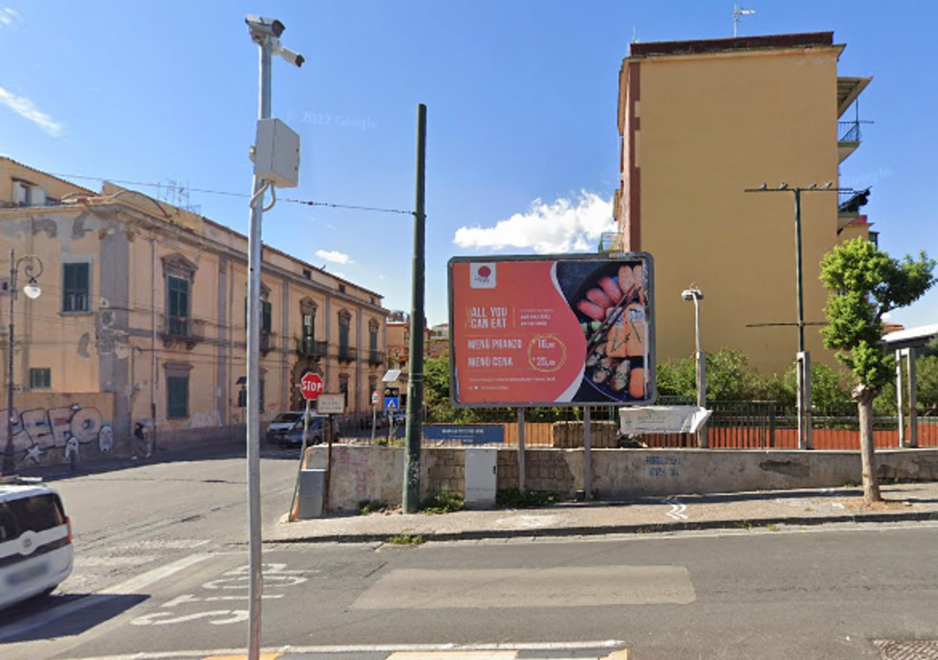 Impianto POSTER a Portici, in zona Moia Cafè