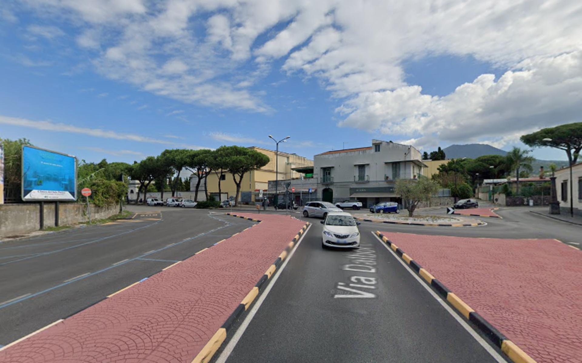 Impianto POSTER a Portici, in zona OVS