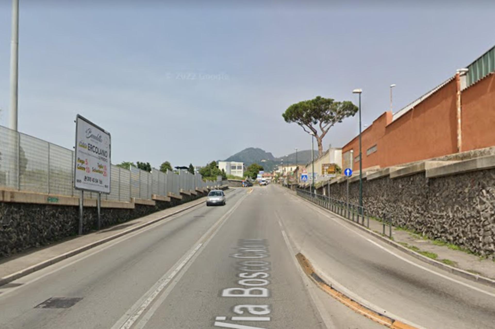 Impianto POSTER a Portici, in zona Villa La Colombaia