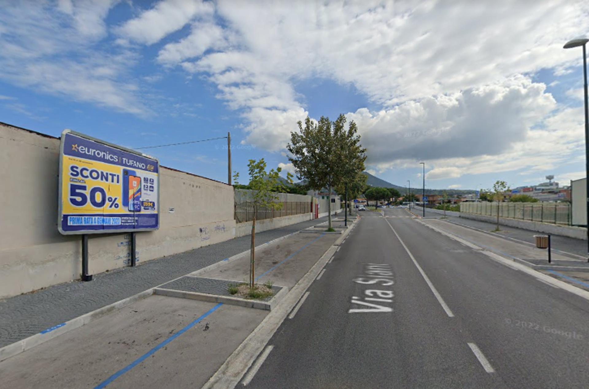 Impianto POSTER a Portici, in zona OVS