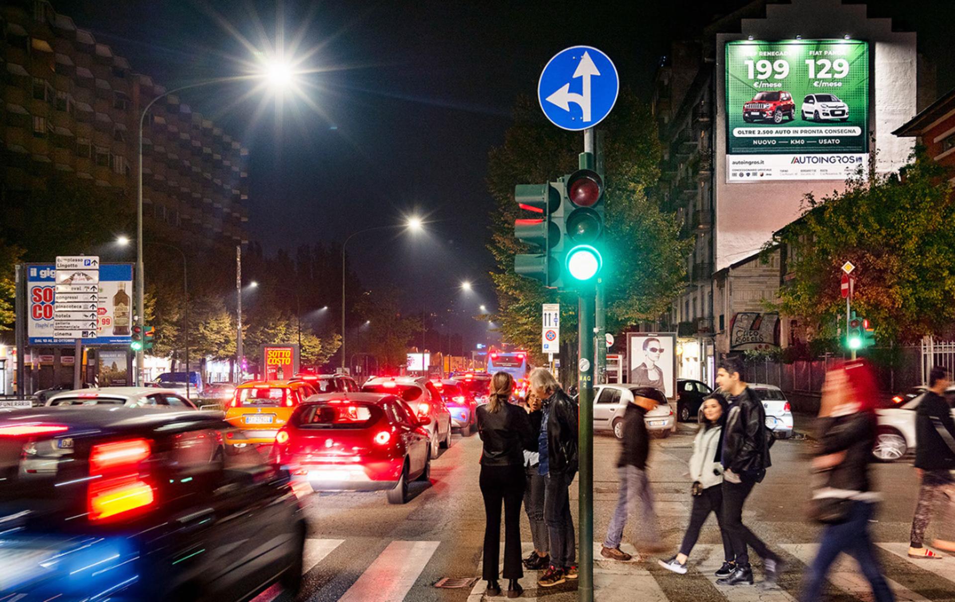 Impianto MAXI AFFISSIONE a Torino, in zona capelli & company