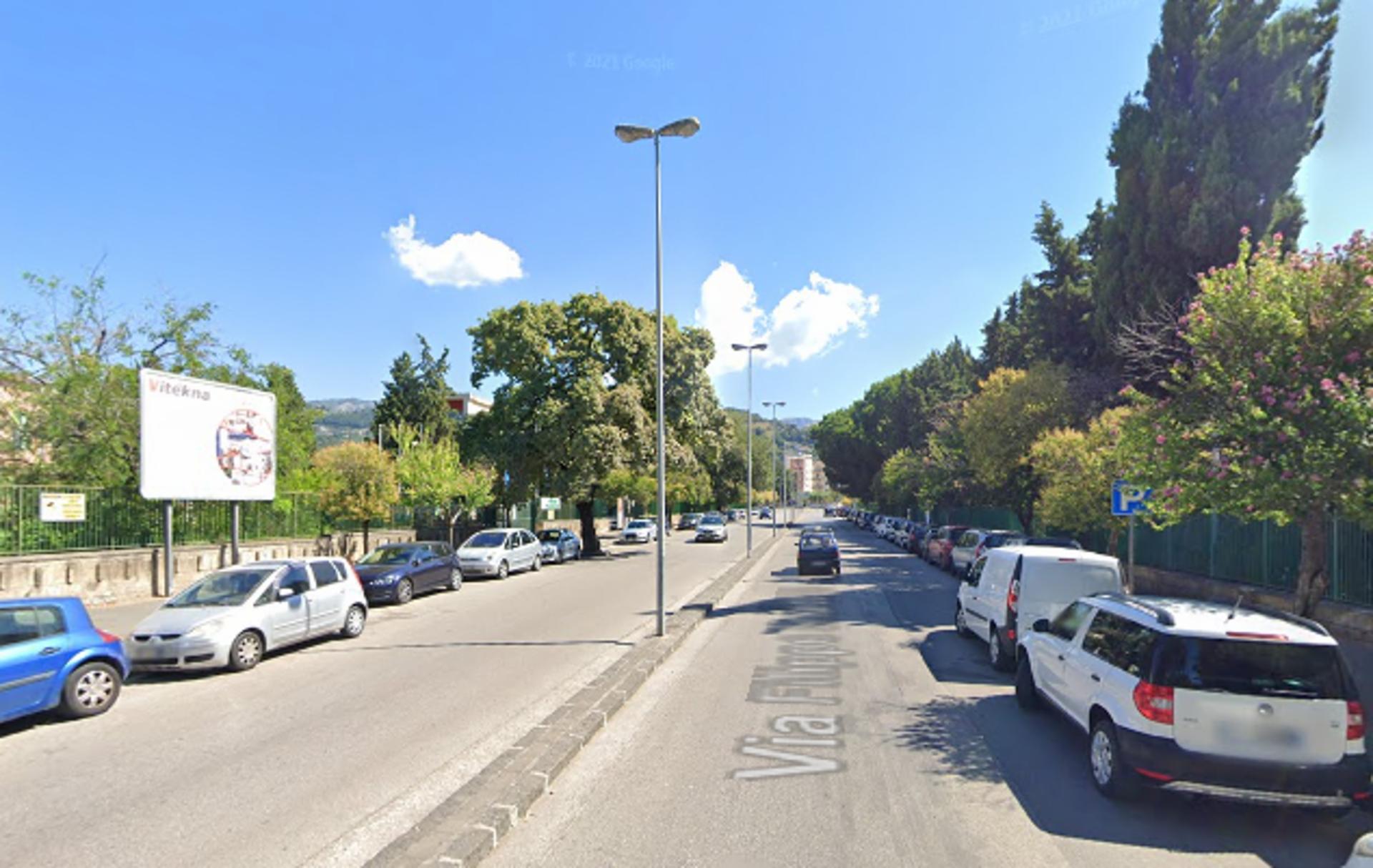Impianto POSTER a Salerno, in zona Rosticceria Trento