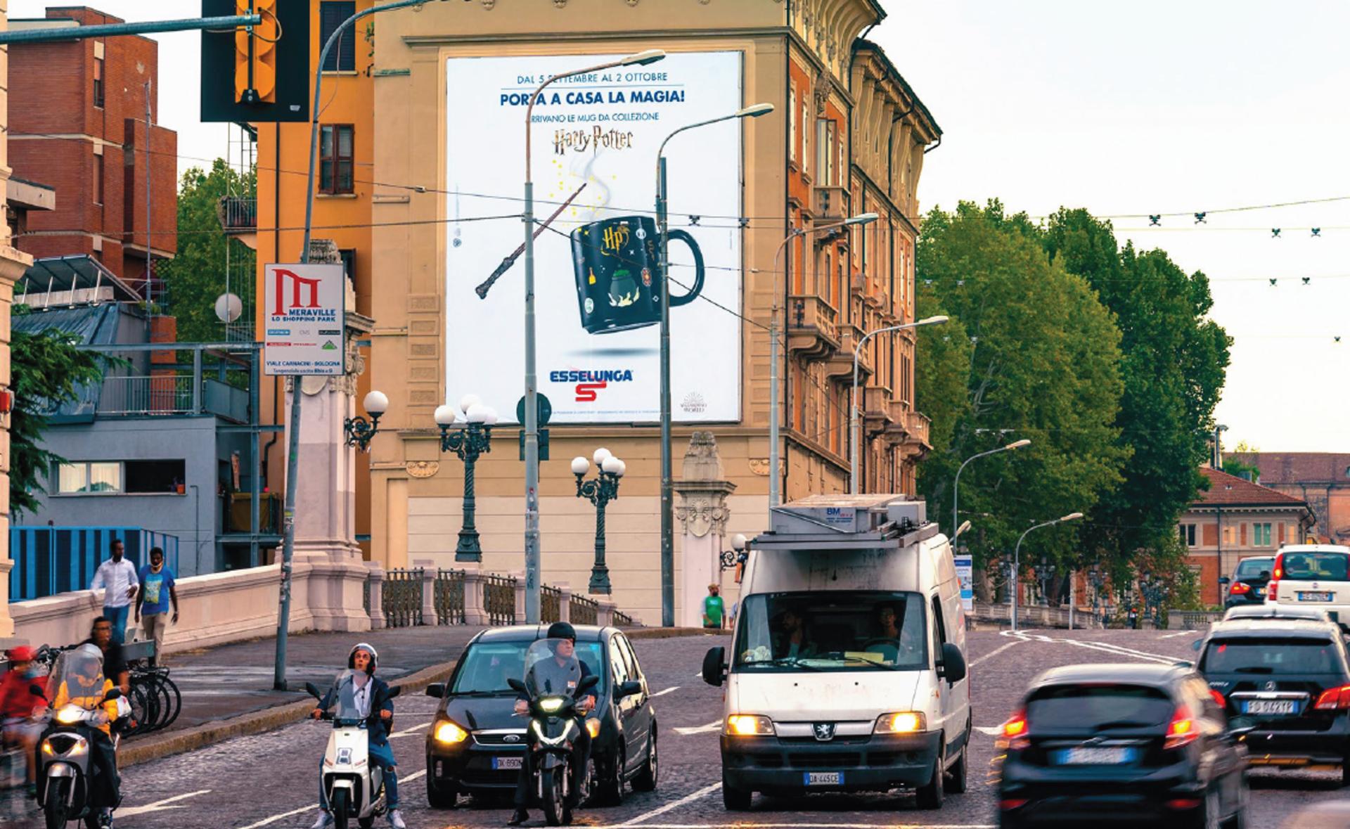 Impianto MAXI AFFISSIONE a Bologna, in zona Chiesa del Sacro Cuore di Gesù