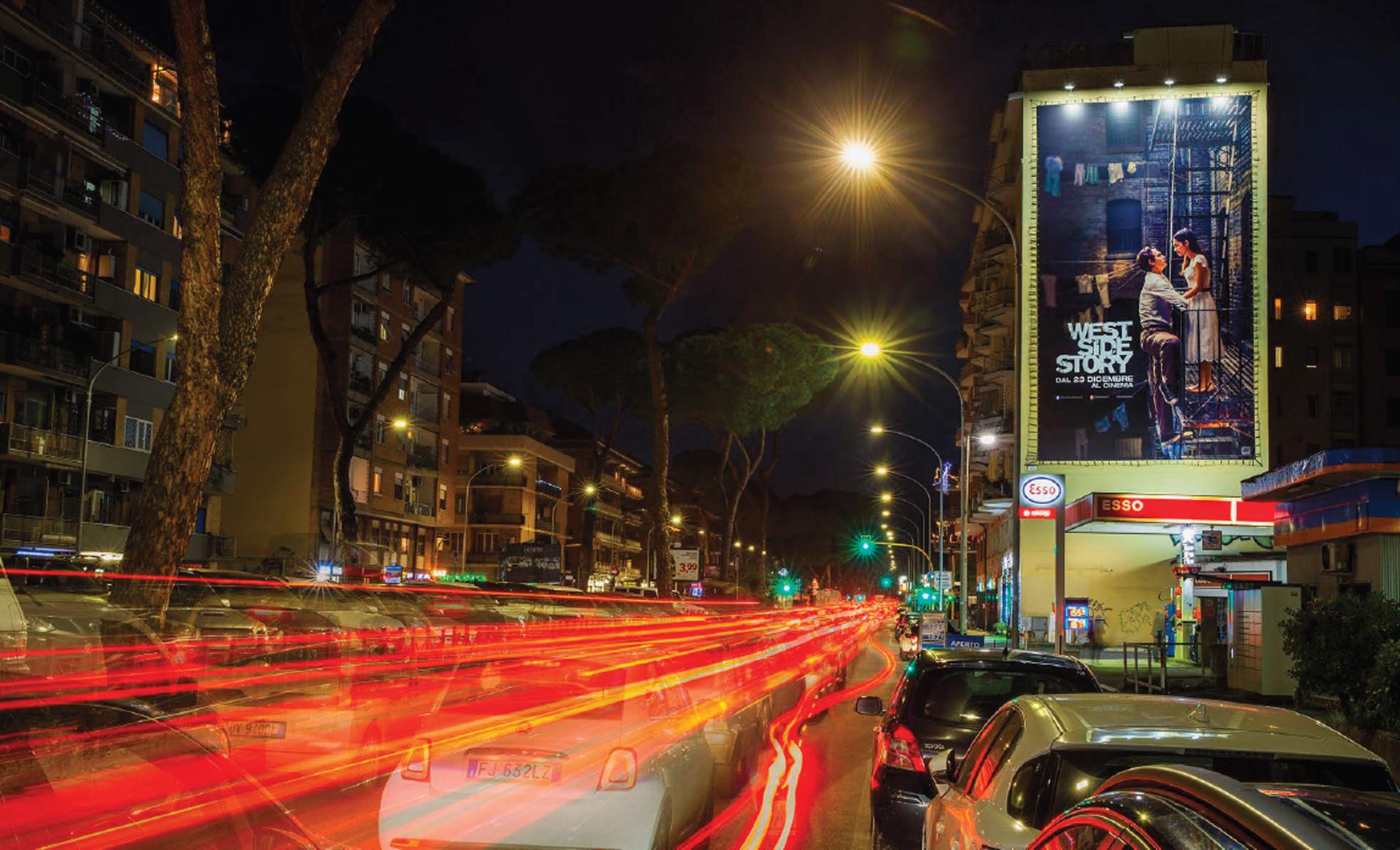 Impianto MAXI AFFISSIONE a Roma, in zona Compro Oro