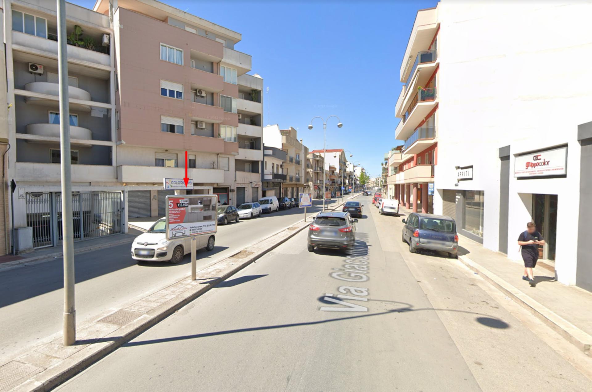 Impianto CARTELLONISTICA a Andria, in zona Reset calzature