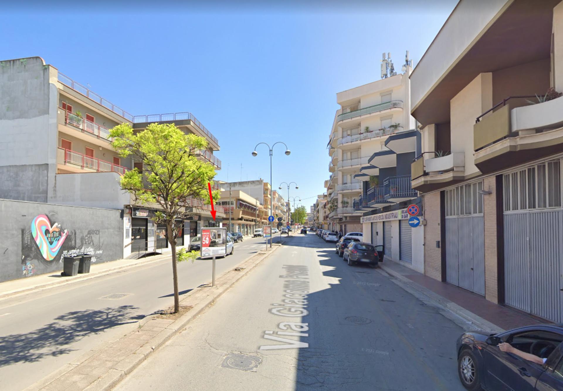 Impianto CARTELLONISTICA a Andria, in zona Reset calzature