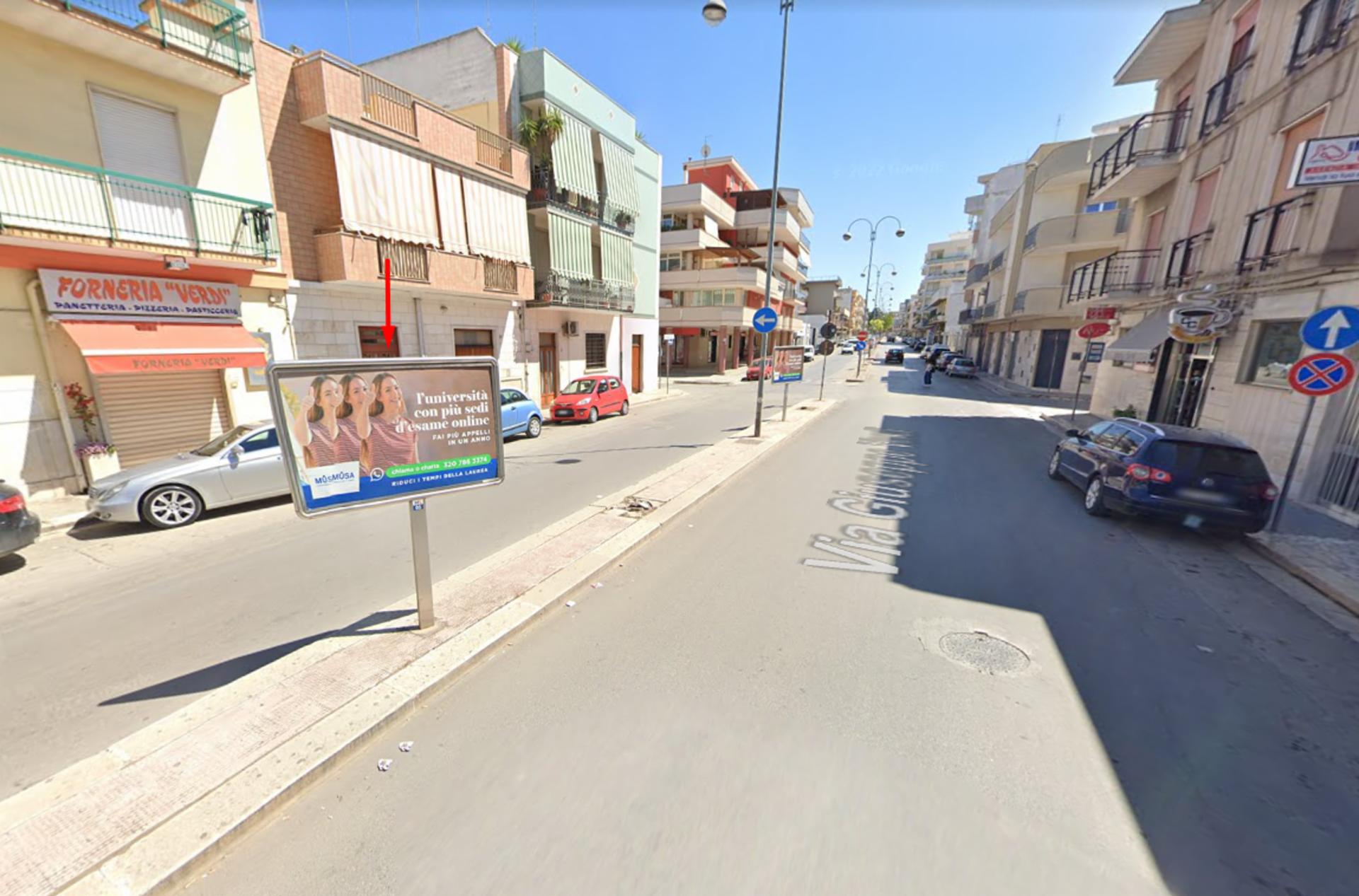 Impianto CARTELLONISTICA a Andria, in zona Reset calzature