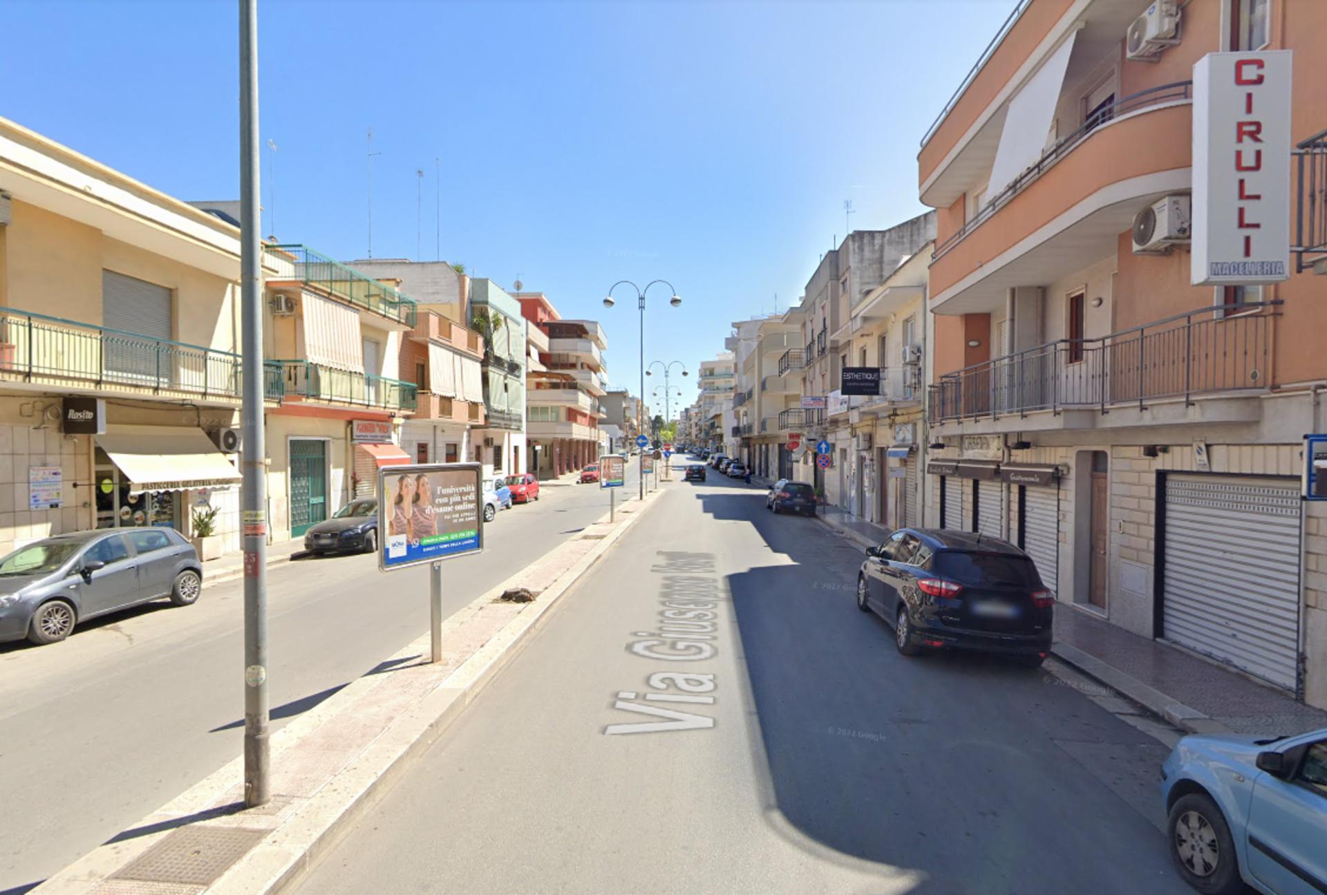 Impianto CARTELLONISTICA a Andria, in zona Reset calzature