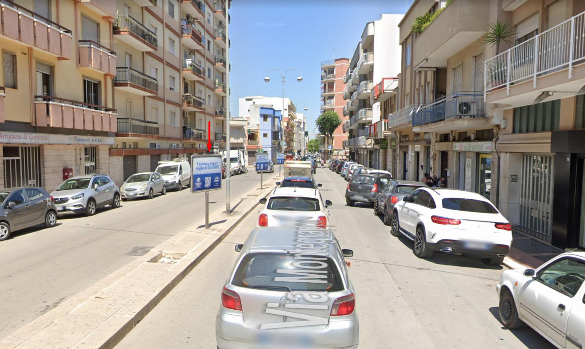 Impianto CARTELLONISTICA a Andria, in zona Intimo Di Ruvo
