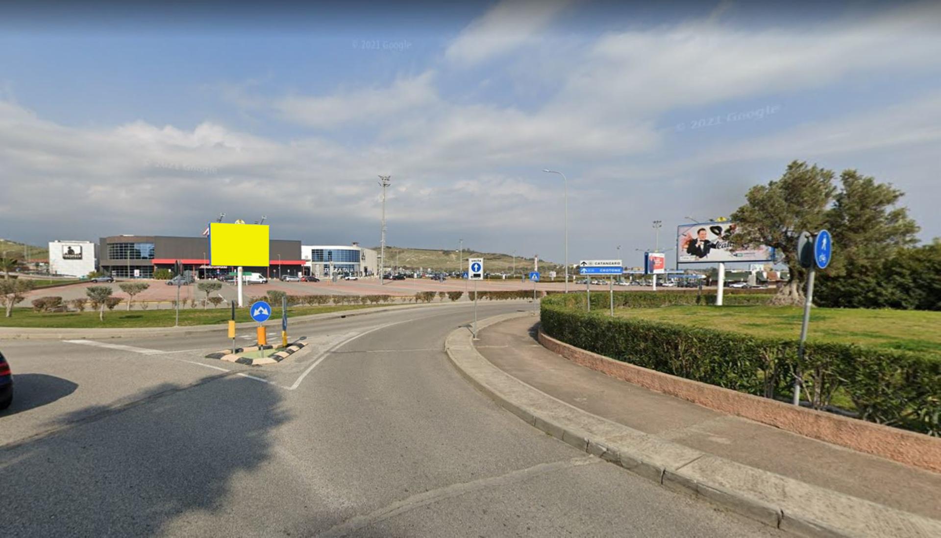 Impianto POSTER a Catanzaro, in zona MediaWorld