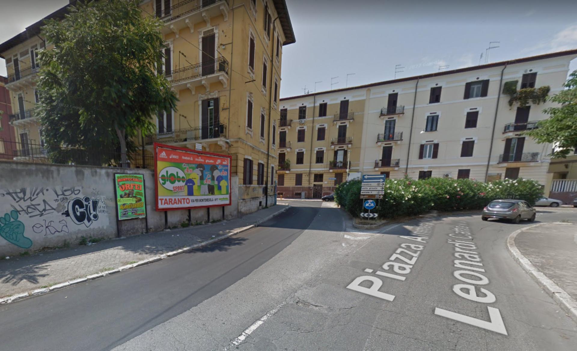 Impianto 6 X 3 a Taranto, in zona Giacoia uniformi 1899