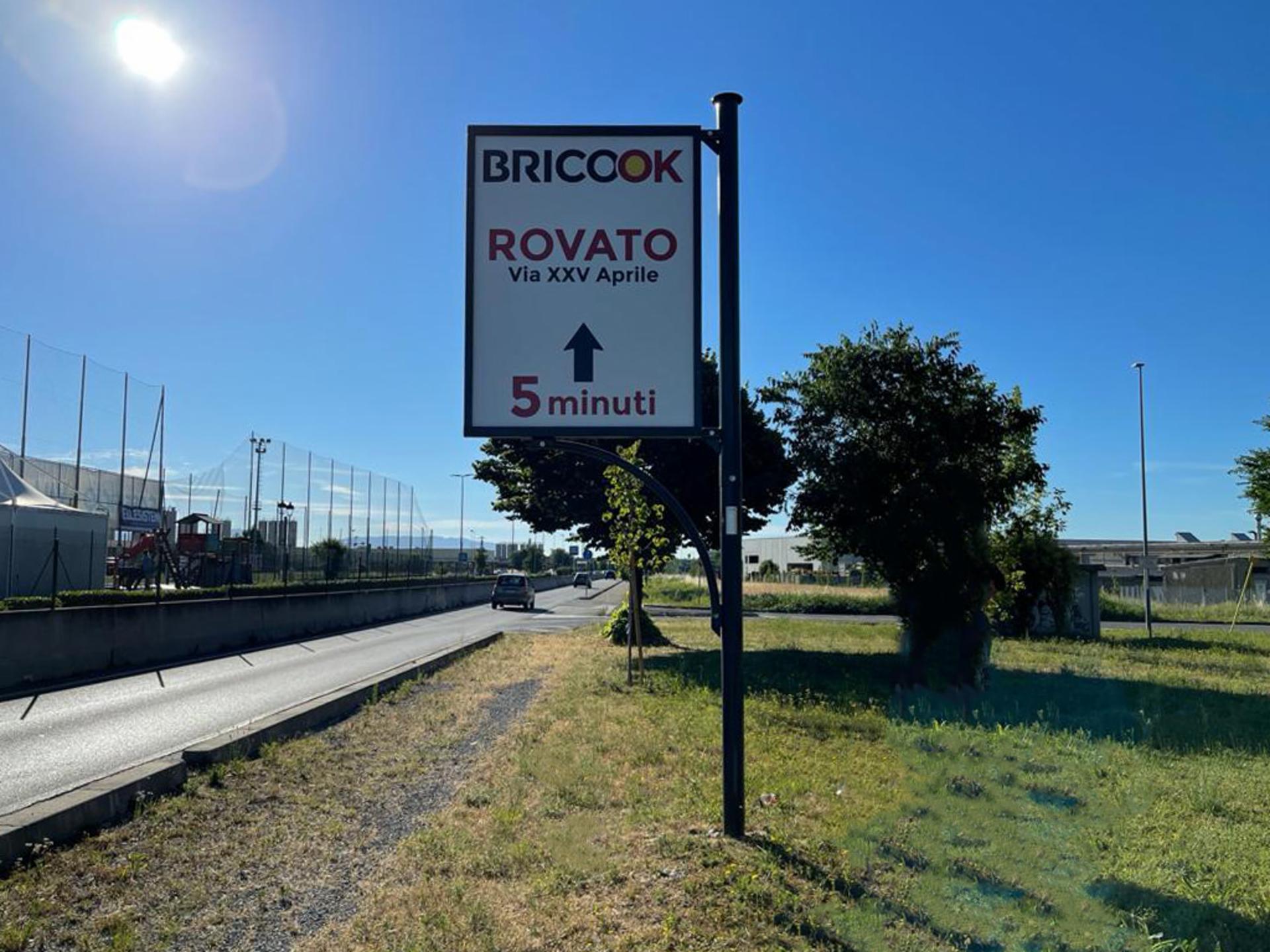 Impianto CARTELLONISTICA a Rovato, in zona Antinoo bar gelateria