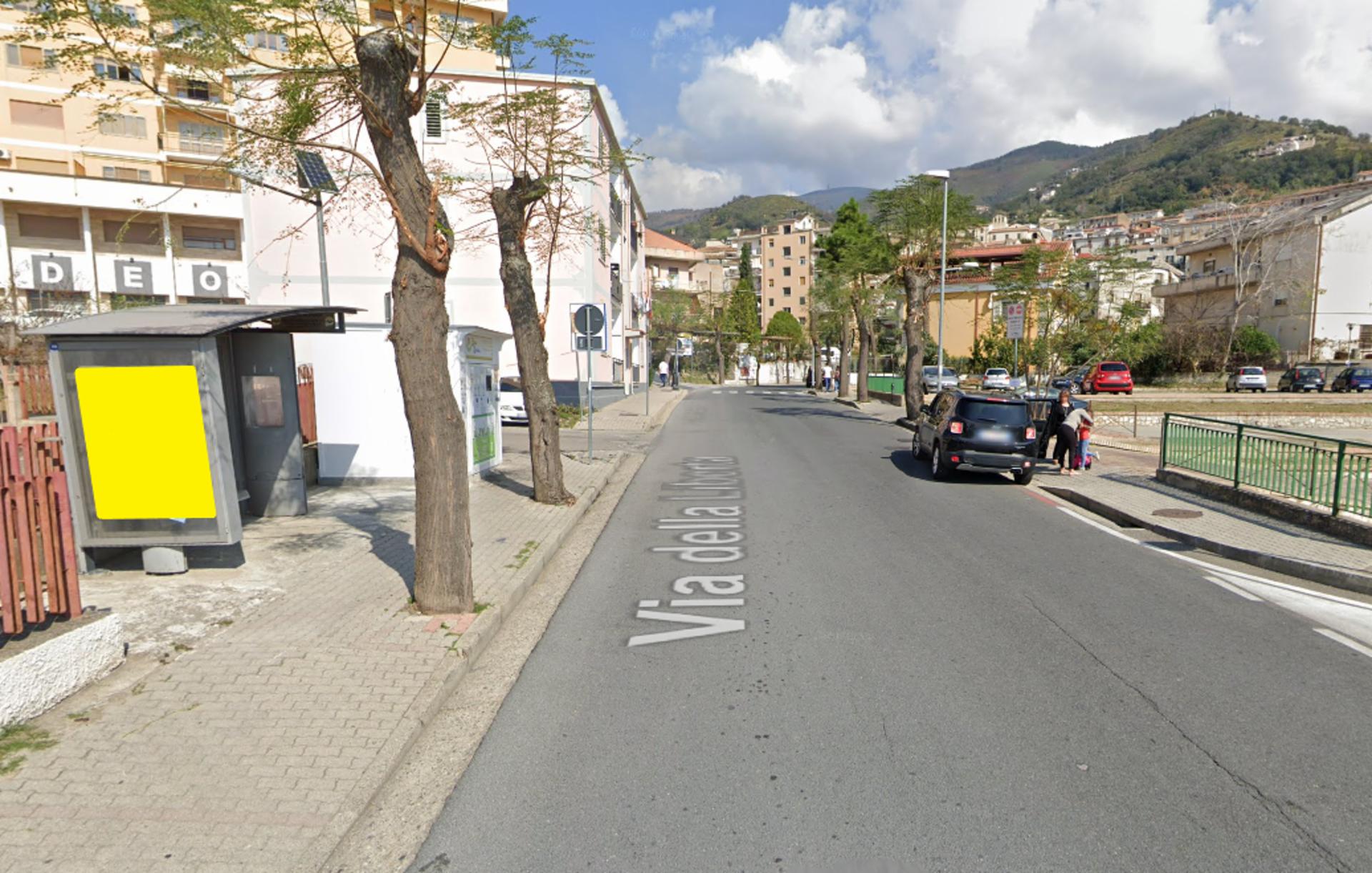 Impianto PENSILINA a Paola, in zona Supermercato Vivo