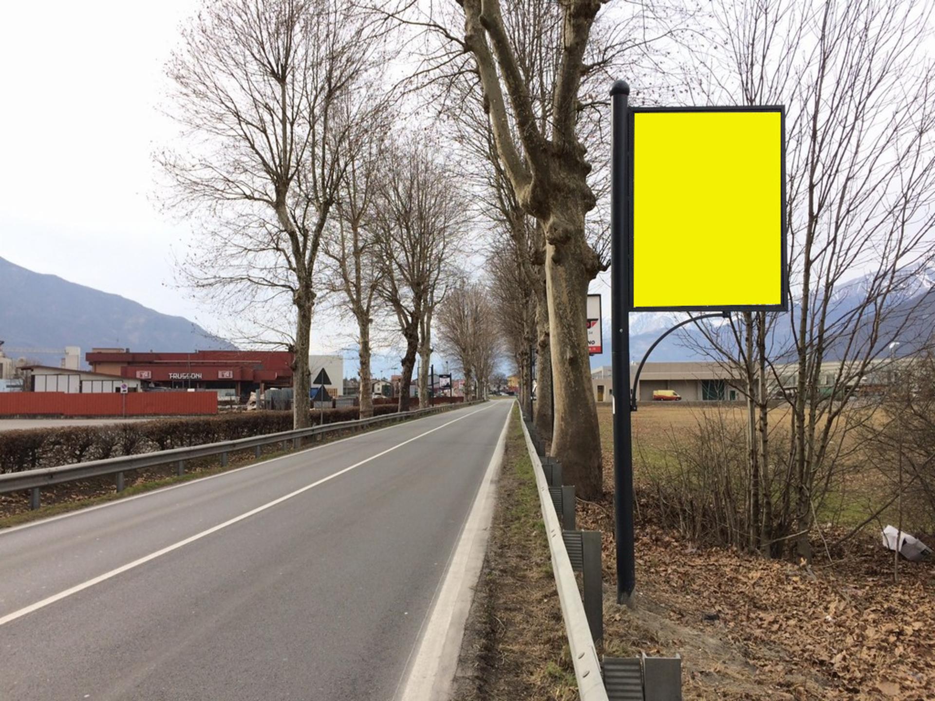 Impianto CARTELLONISTICA a Rogolo, in zona Iperal Mobili