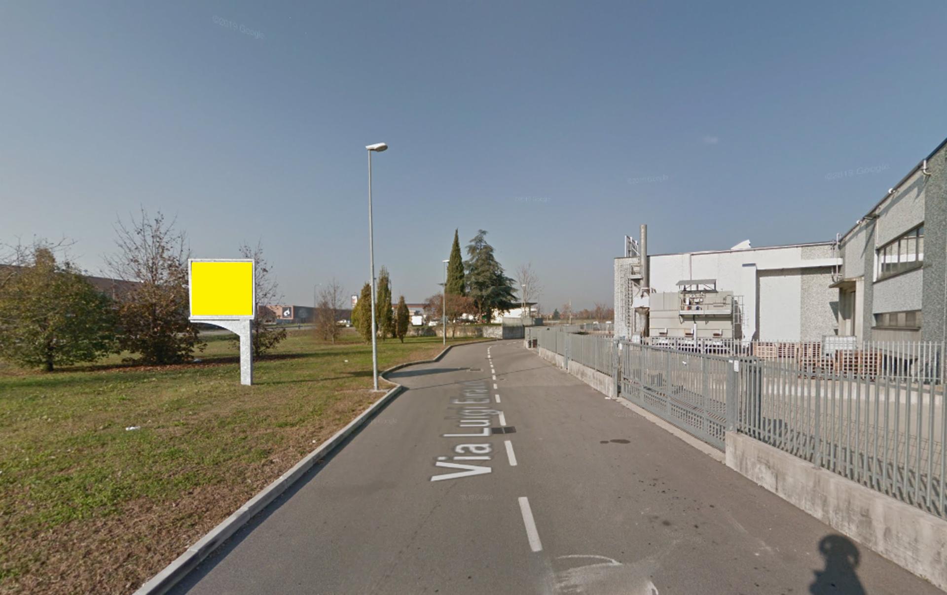 Impianto CARTELLONISTICA a Calcinate, in zona Pollicino