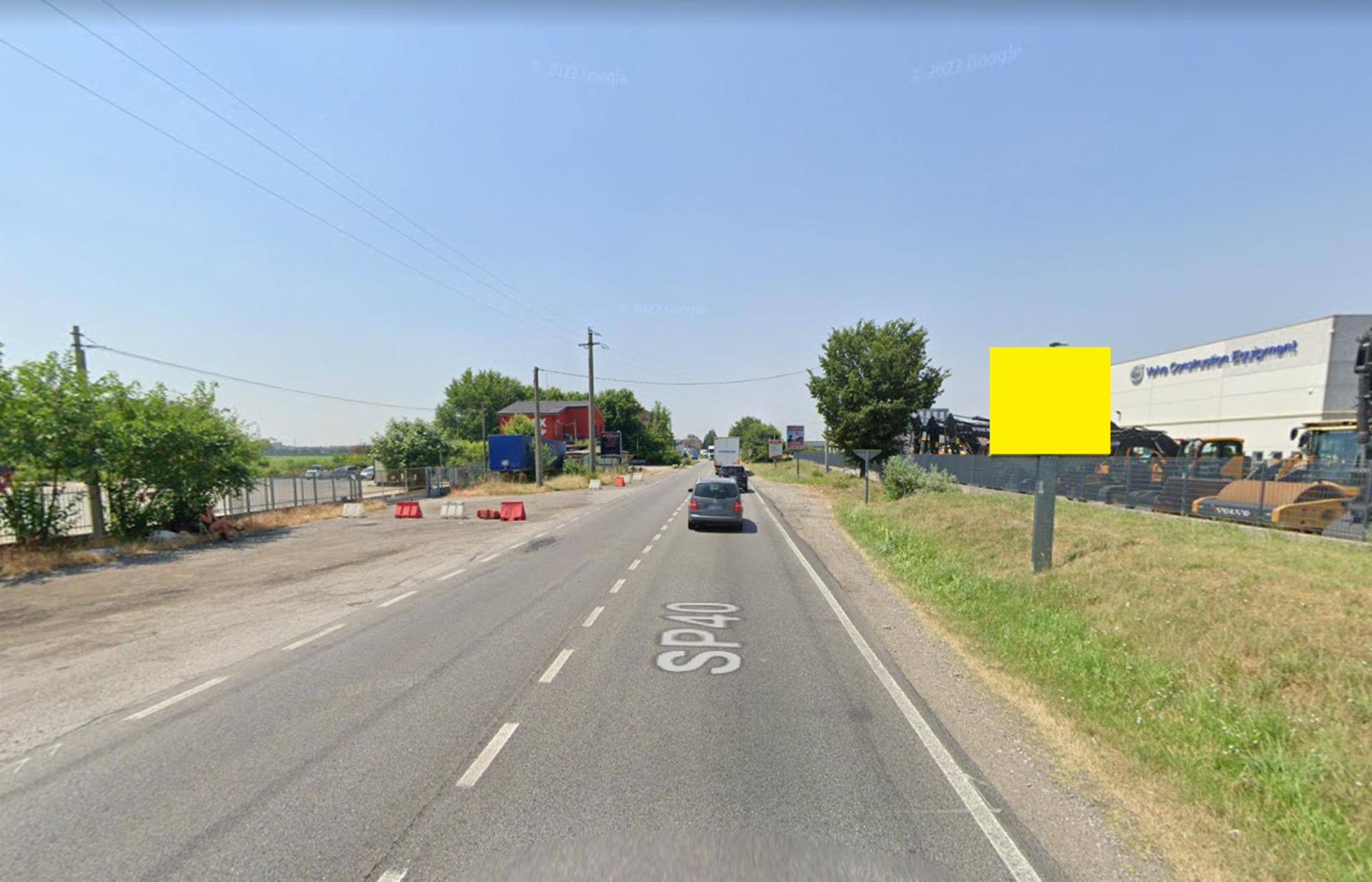 Impianto CARTELLONISTICA a Carpiano, in zona Roadhouse
