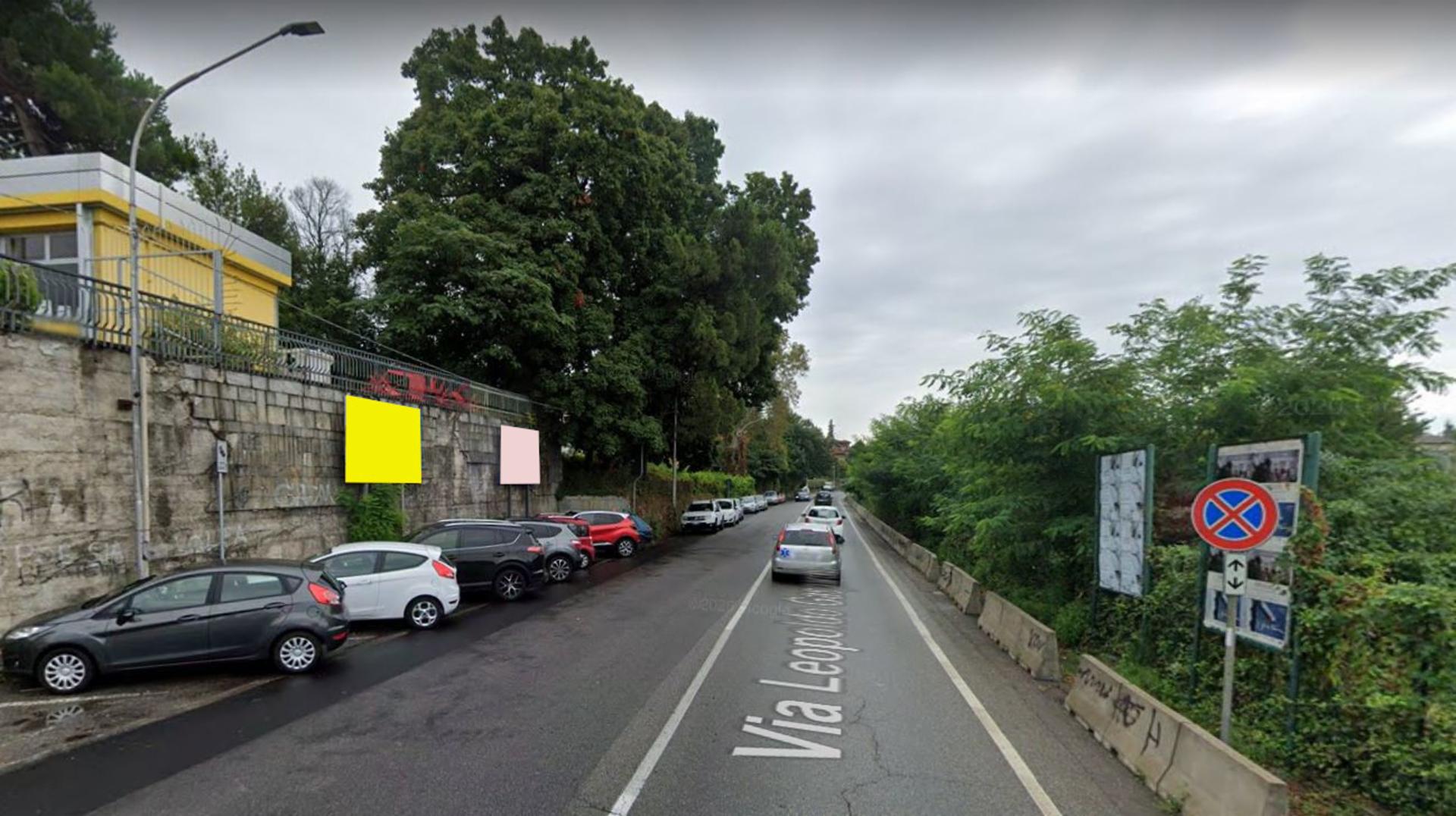 Impianto CARTELLONISTICA a Varese, in zona Eni cafè