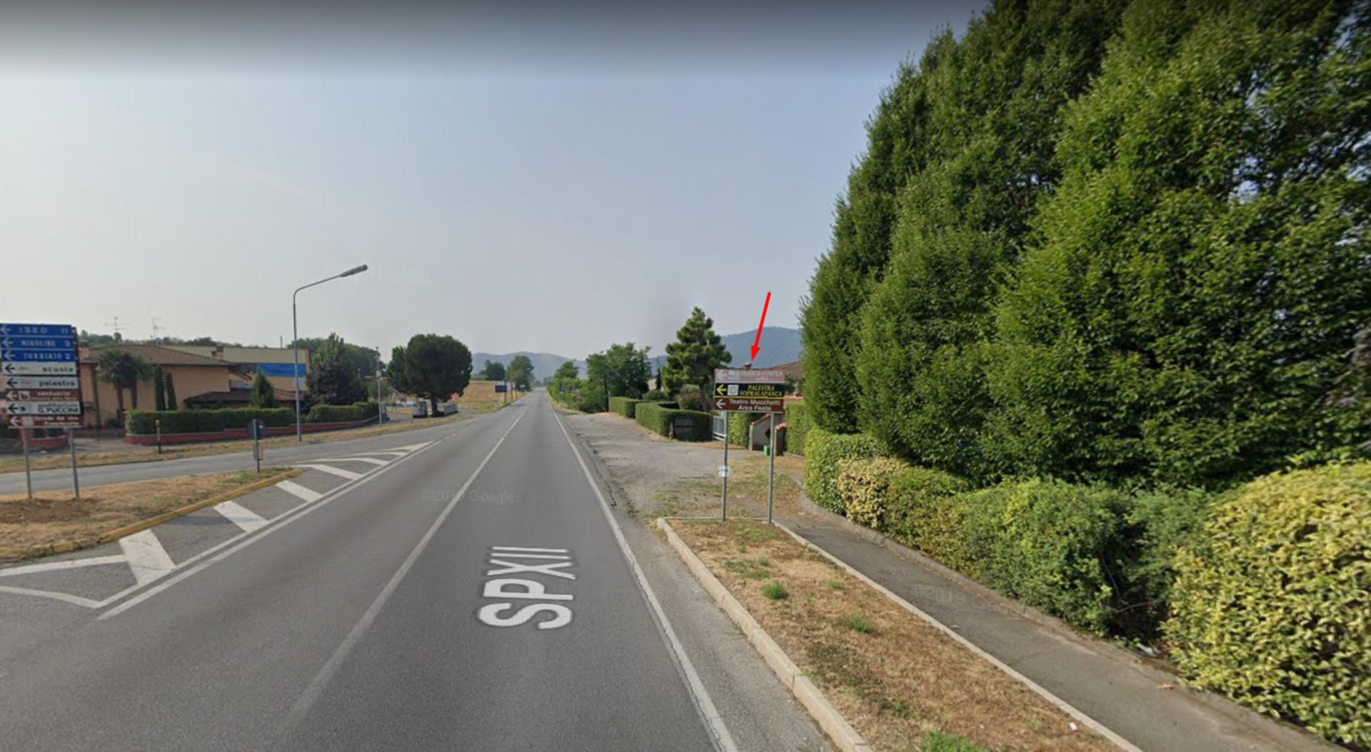 Impianto FRECCE / PREINSEGNE a Adro, in zona Unicredit