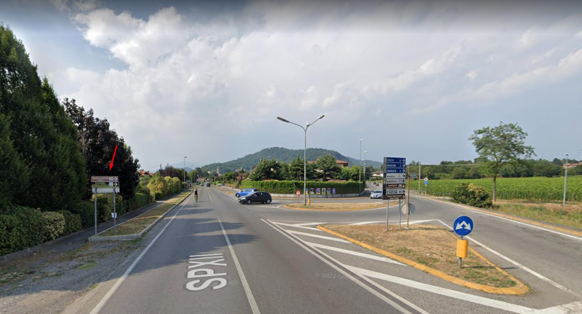Impianto FRECCE / PREINSEGNE a Adro, in zona Unicredit