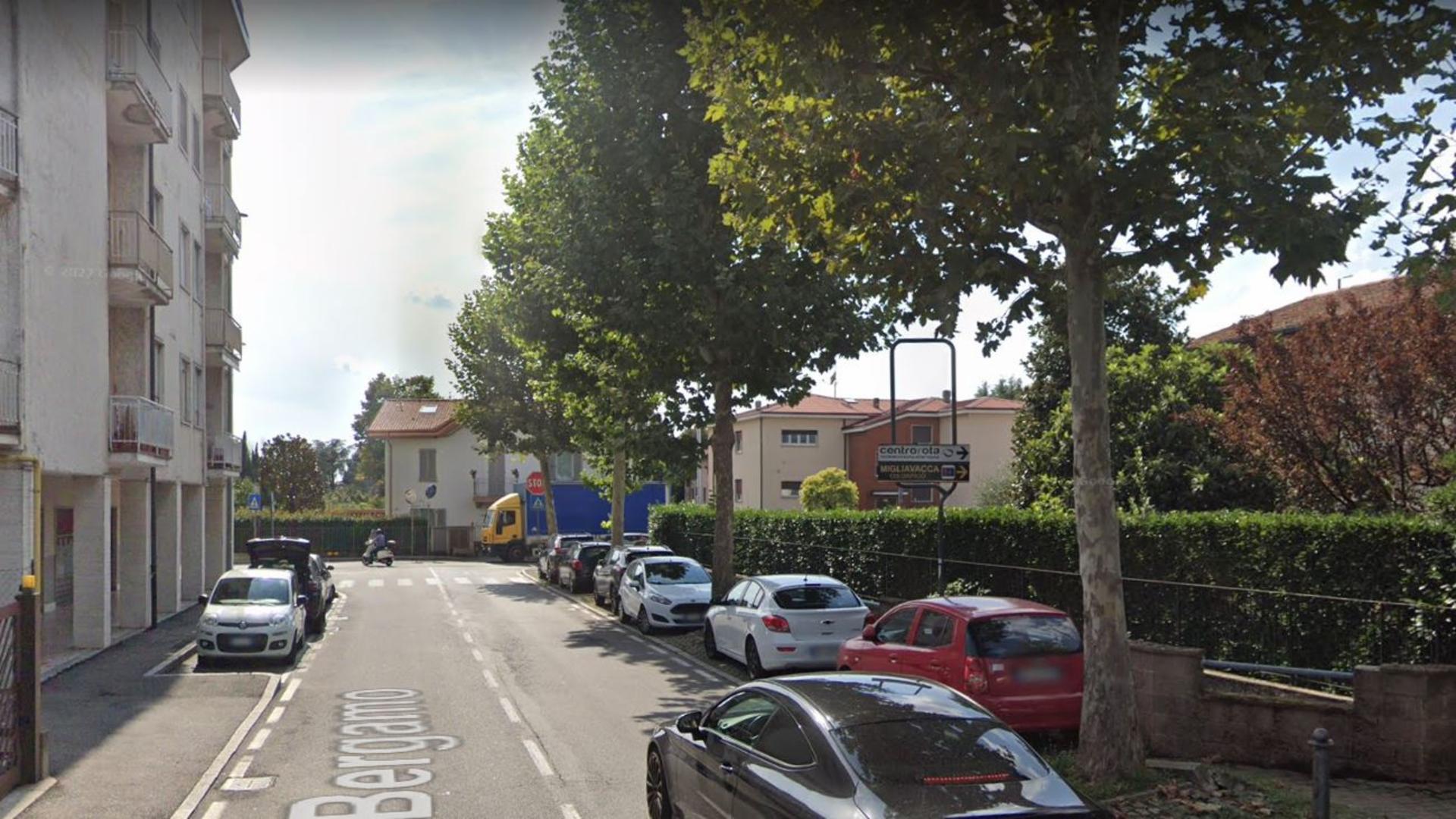 Impianto frecce / preinsegne a Azzano San Paolo