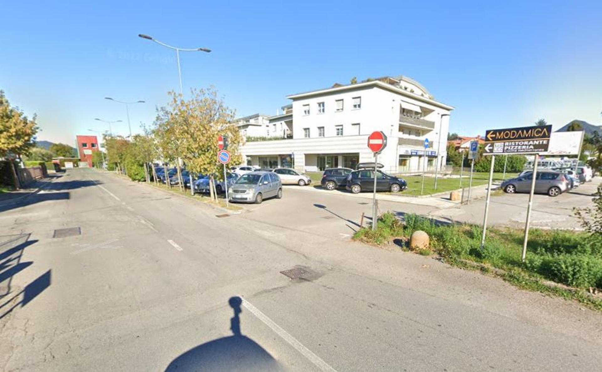 Impianto FRECCE / PREINSEGNE a Valbrembo, in zona Acconciature Sergio