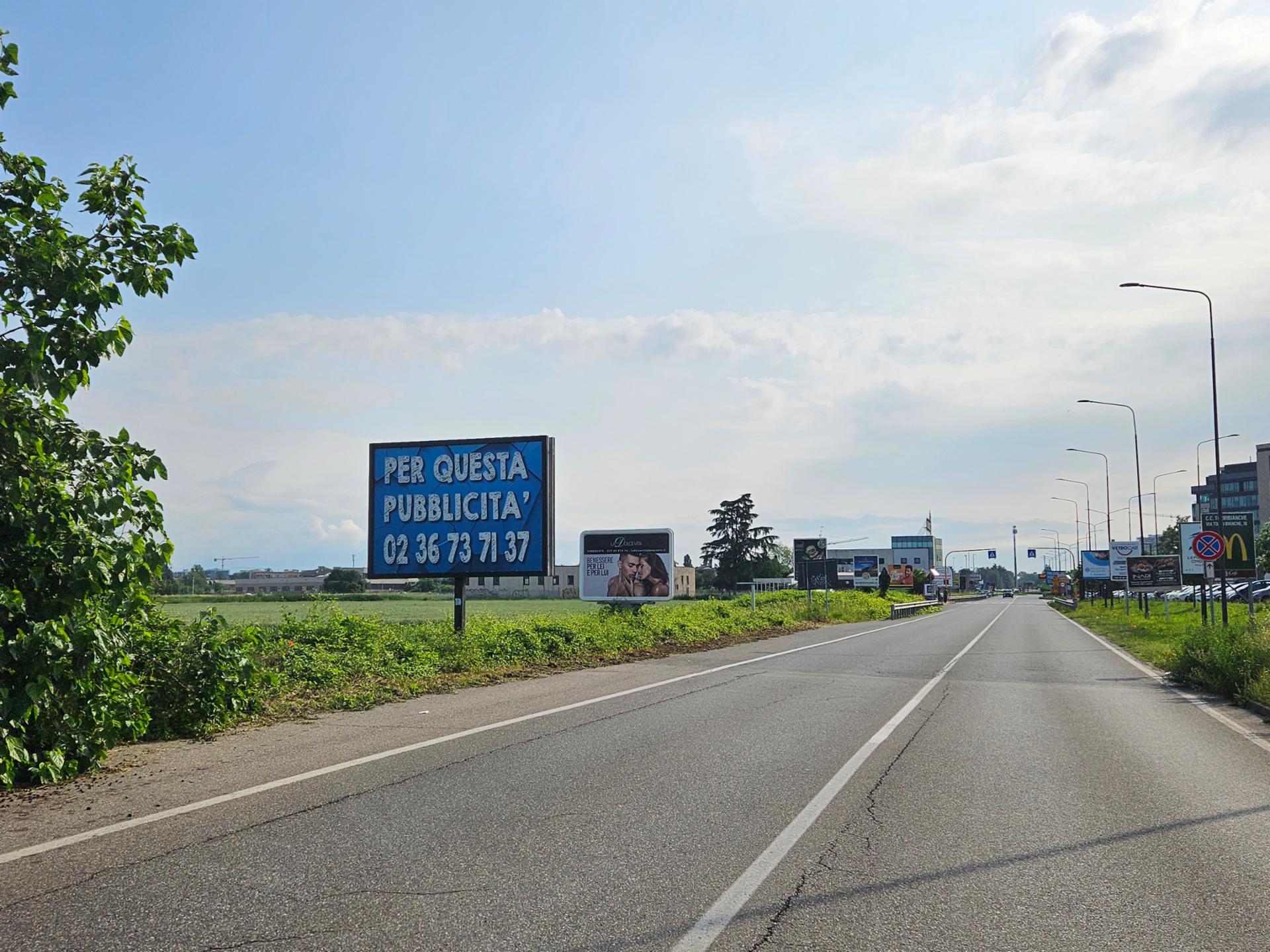 Impianto POSTER a Vimercate, in zona Il Gigante
