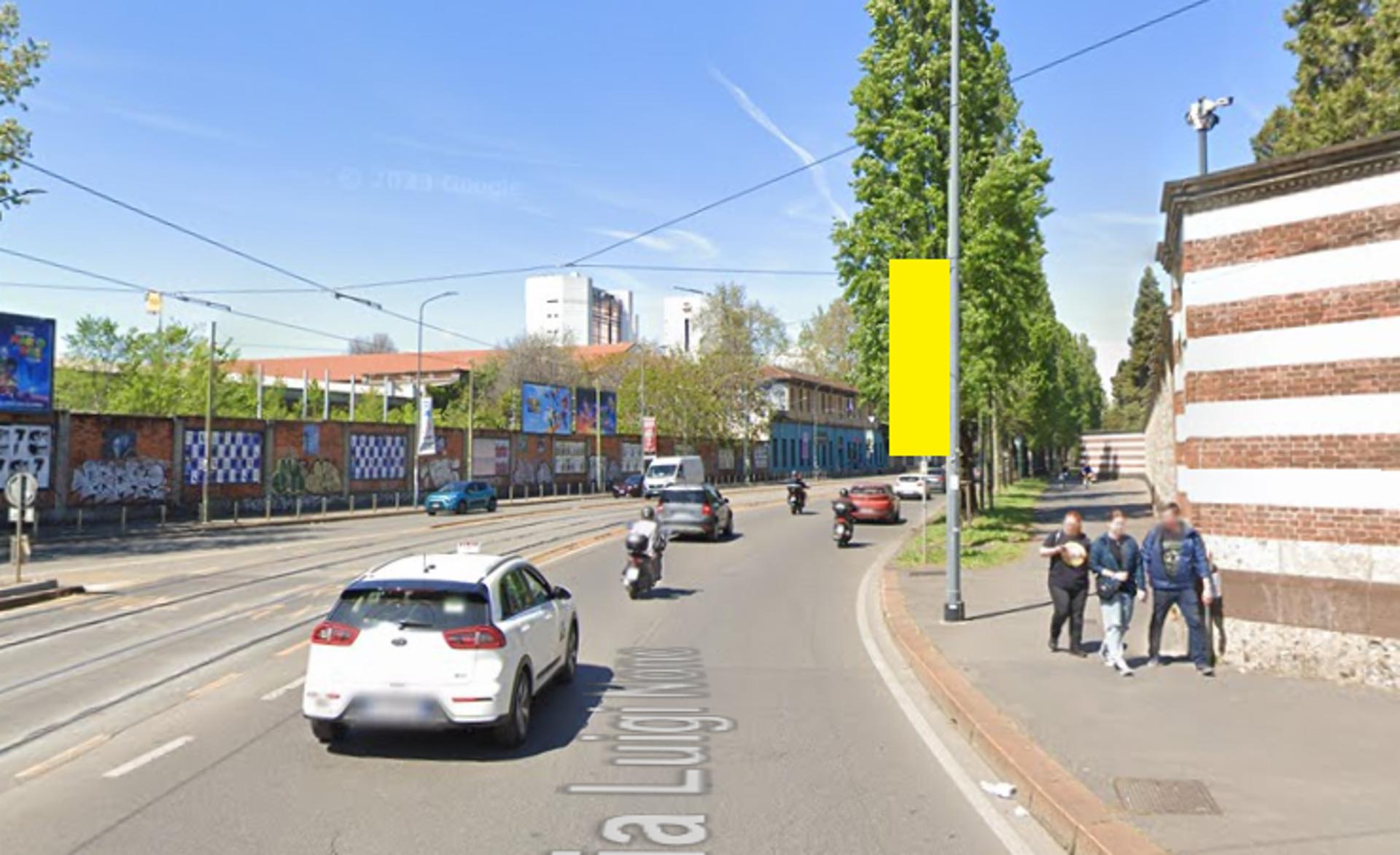 Impianto VERTICAL BANNER a Milano, in zona Da Zhong Market
